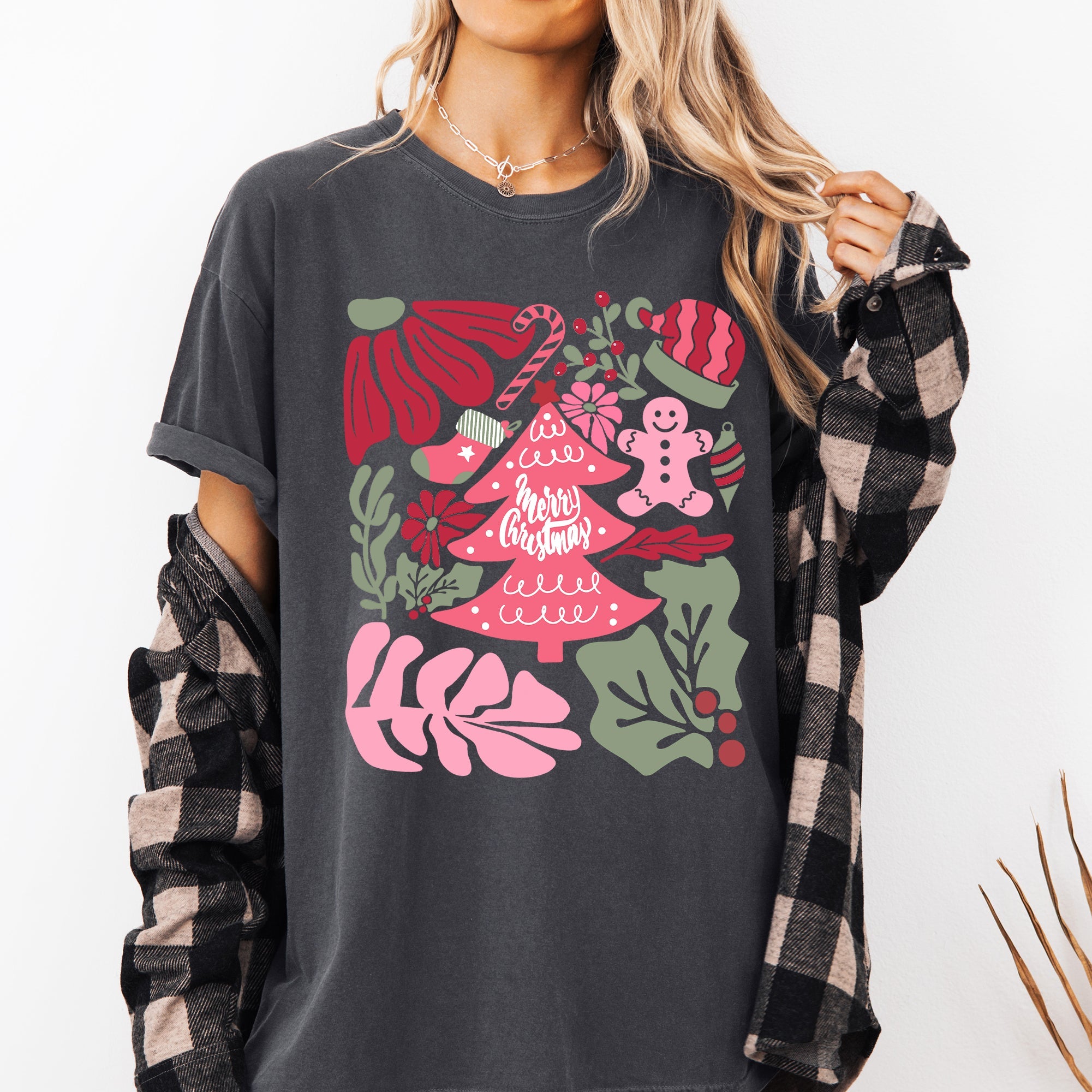 Merry Christmas Pink Floral Pattern With Elegant Holiday Garden Motif And Vintage Cheer Comfort Colors Tee