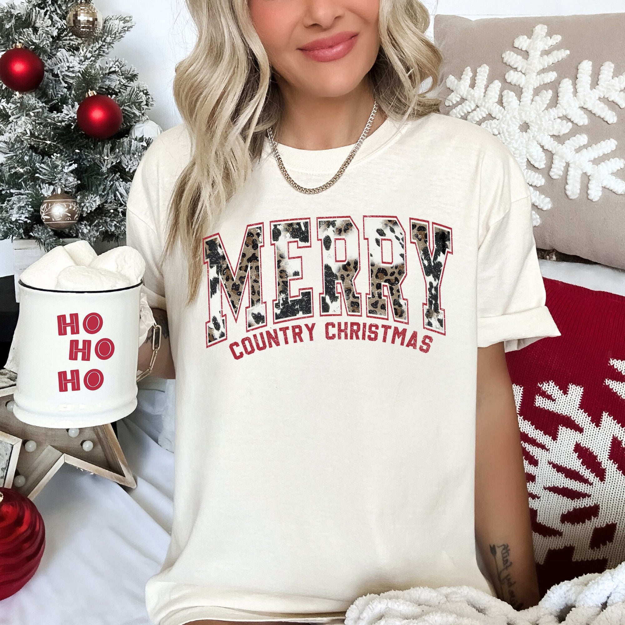 Merry Country Christmas Leopard Print Fur Collegiate Retro Vintage Comfort Colors Tee