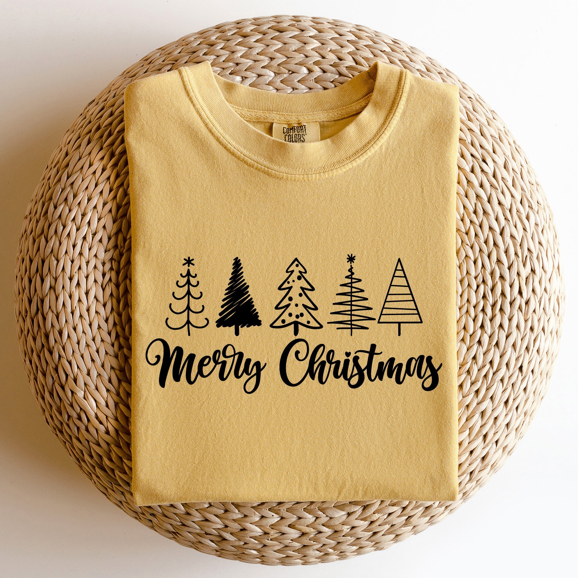Minimalist Merry Christmas Trees Classic Retro Winter Santa Xmas Comfort Colors Tee