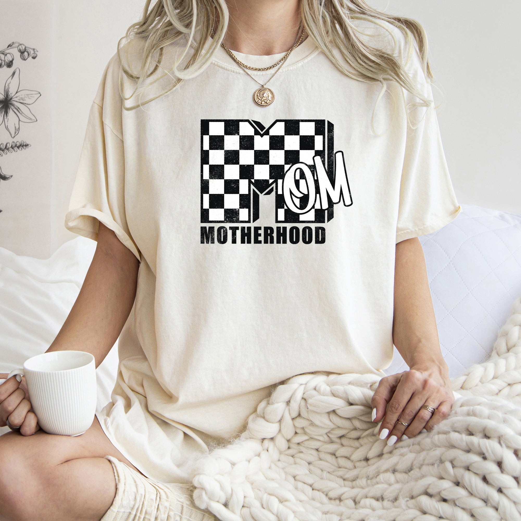 Mom MTV Retro Checkerboard Motherhood Nostalgia Edition Deluxe Comfort Colors Tee
