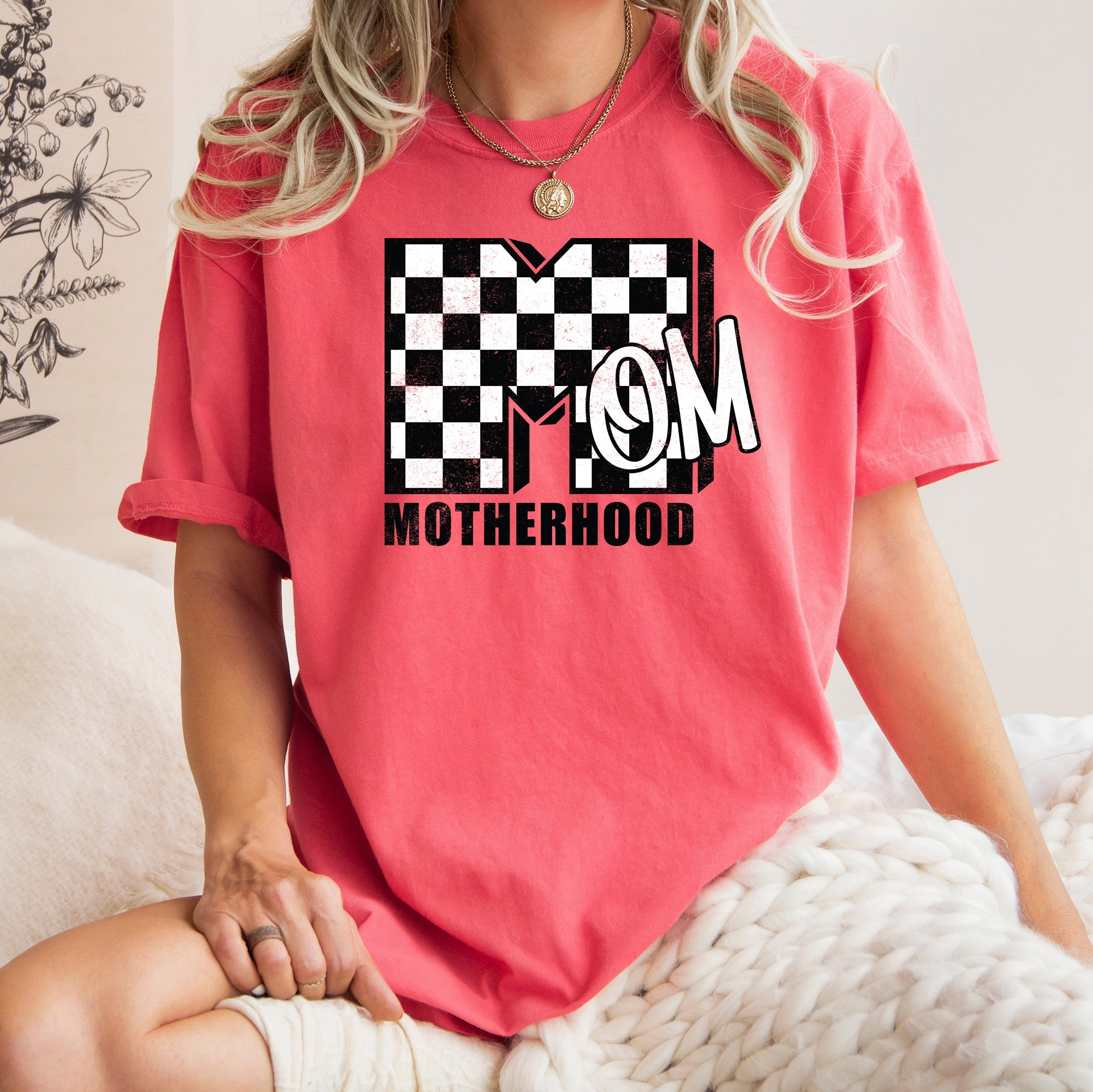 Mom MTV Retro Checkerboard Motherhood Nostalgia Edition Deluxe Comfort Colors Tee
