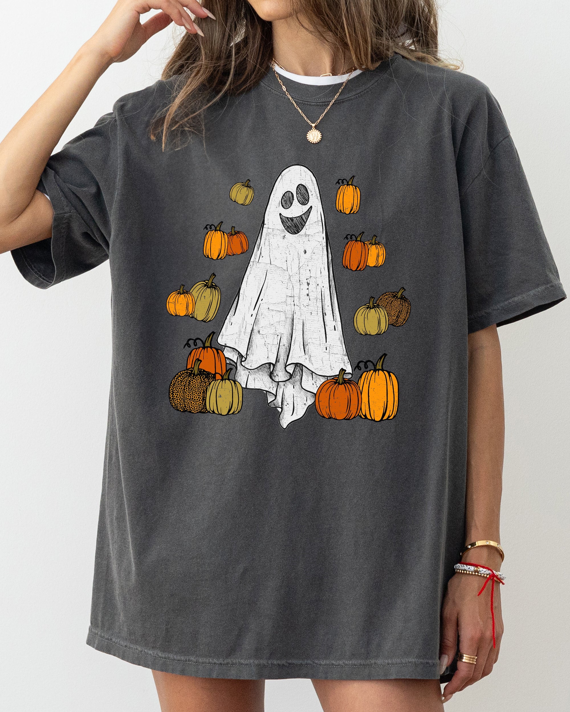 Ghost And Pumpkins Halloween Skeleton Ghost Funny Witch Aesthetic Meme Spooky Costume Comfort Colors Tee