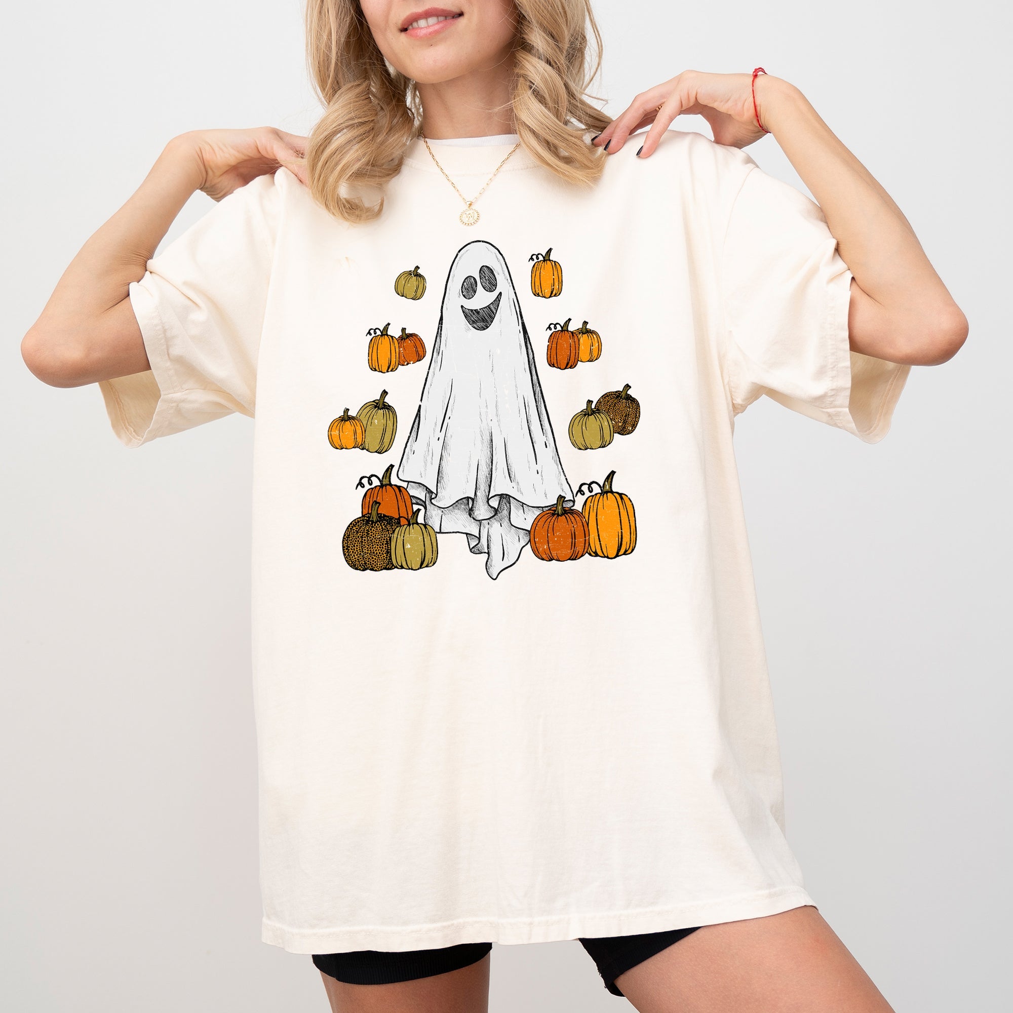 Ghost And Pumpkins Halloween Skeleton Ghost Funny Witch Aesthetic Meme Spooky Costume Comfort Colors Tee