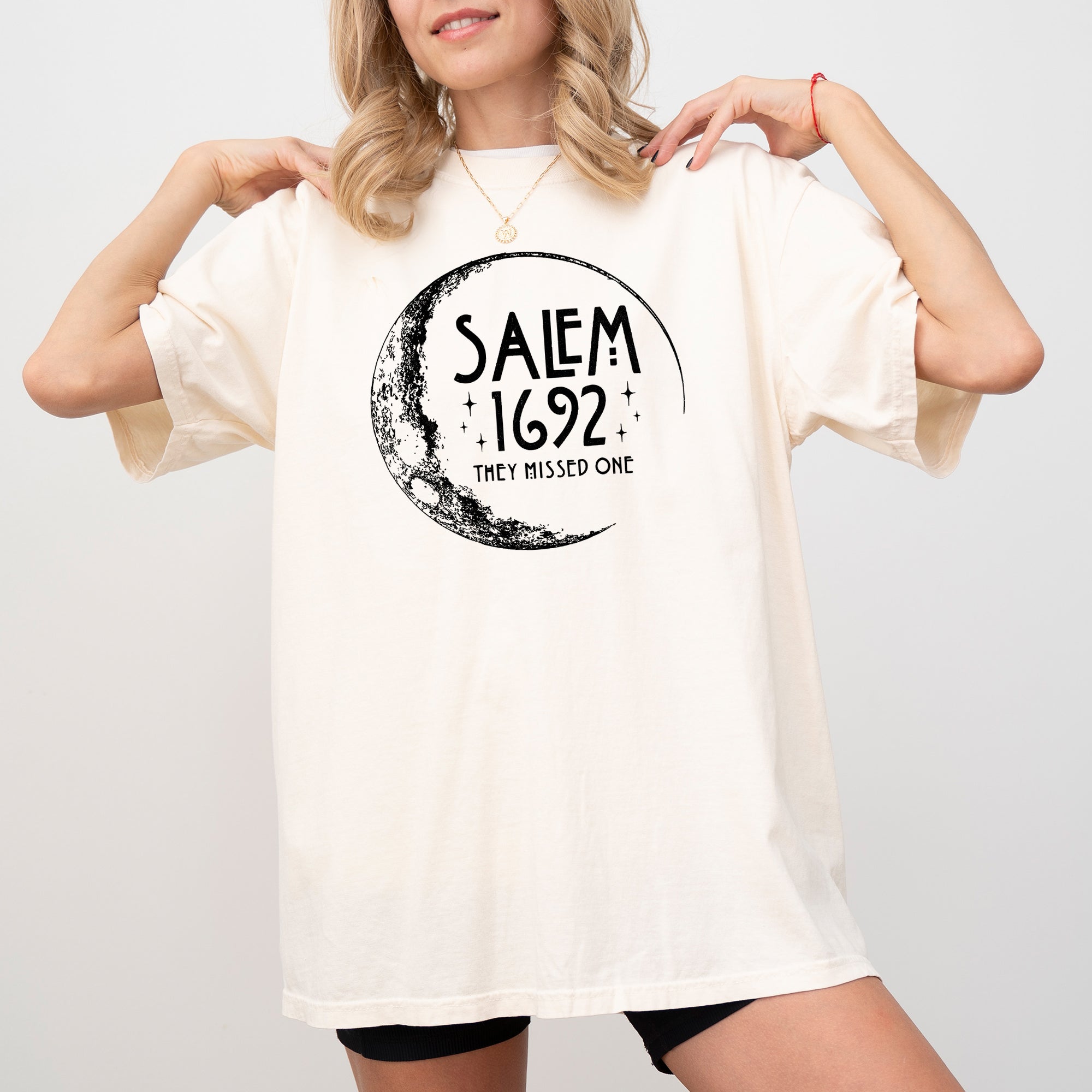 Salem 1692 Skeleton Witch Halloween Meme Spooky Vintage Gothic Design Comfort Colors Tee