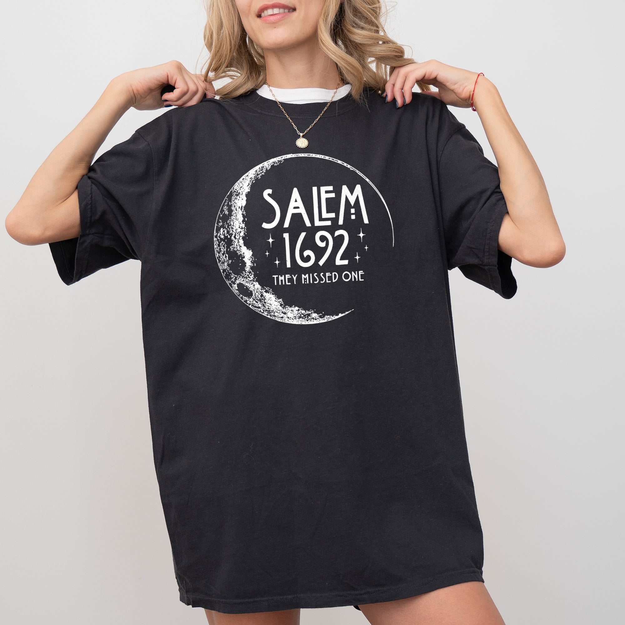 Salem 1692 Skeleton Witch Halloween Meme Spooky Vintage Gothic Design Comfort Colors Tee