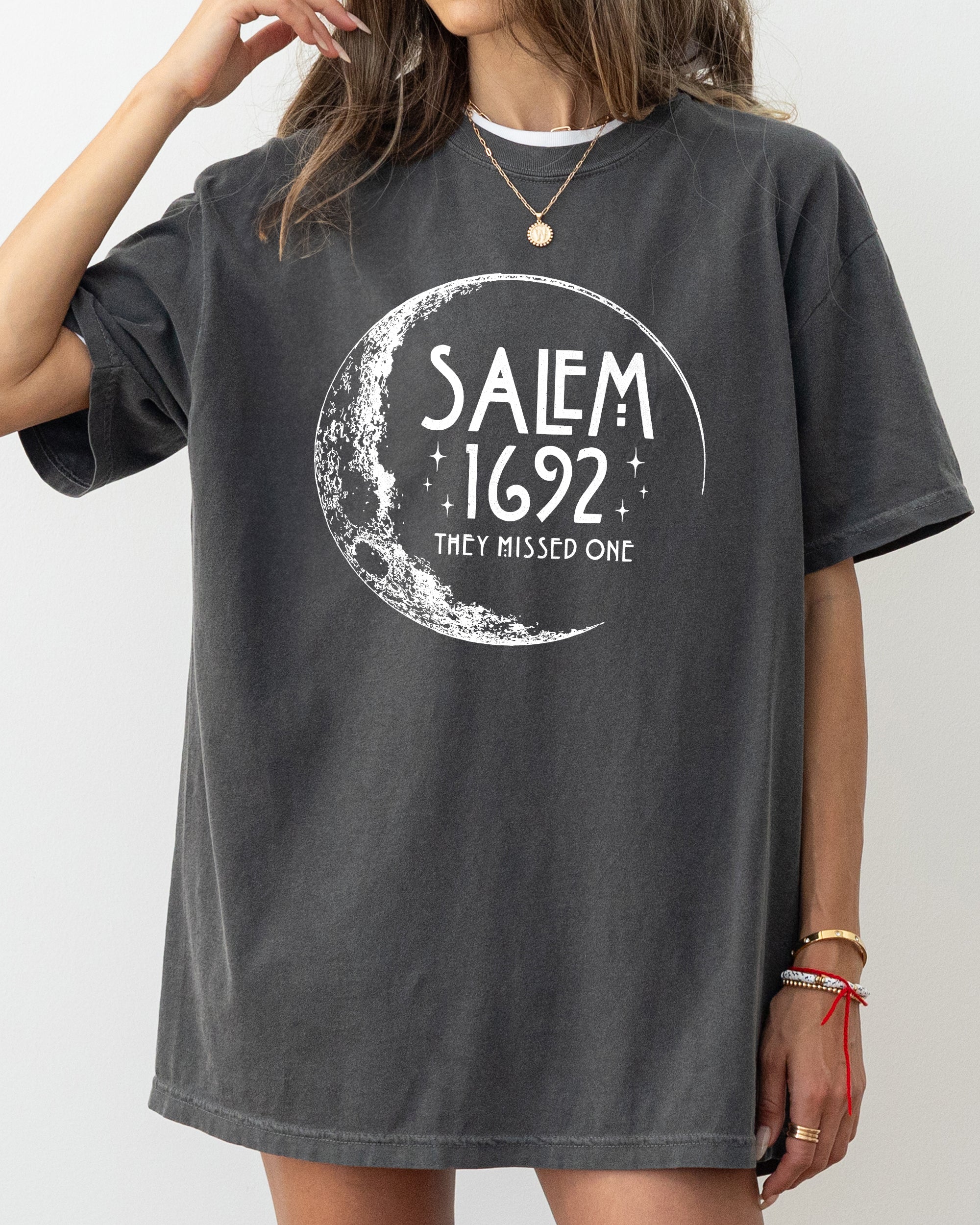 Salem 1692 Skeleton Witch Halloween Meme Spooky Vintage Gothic Design Comfort Colors Tee