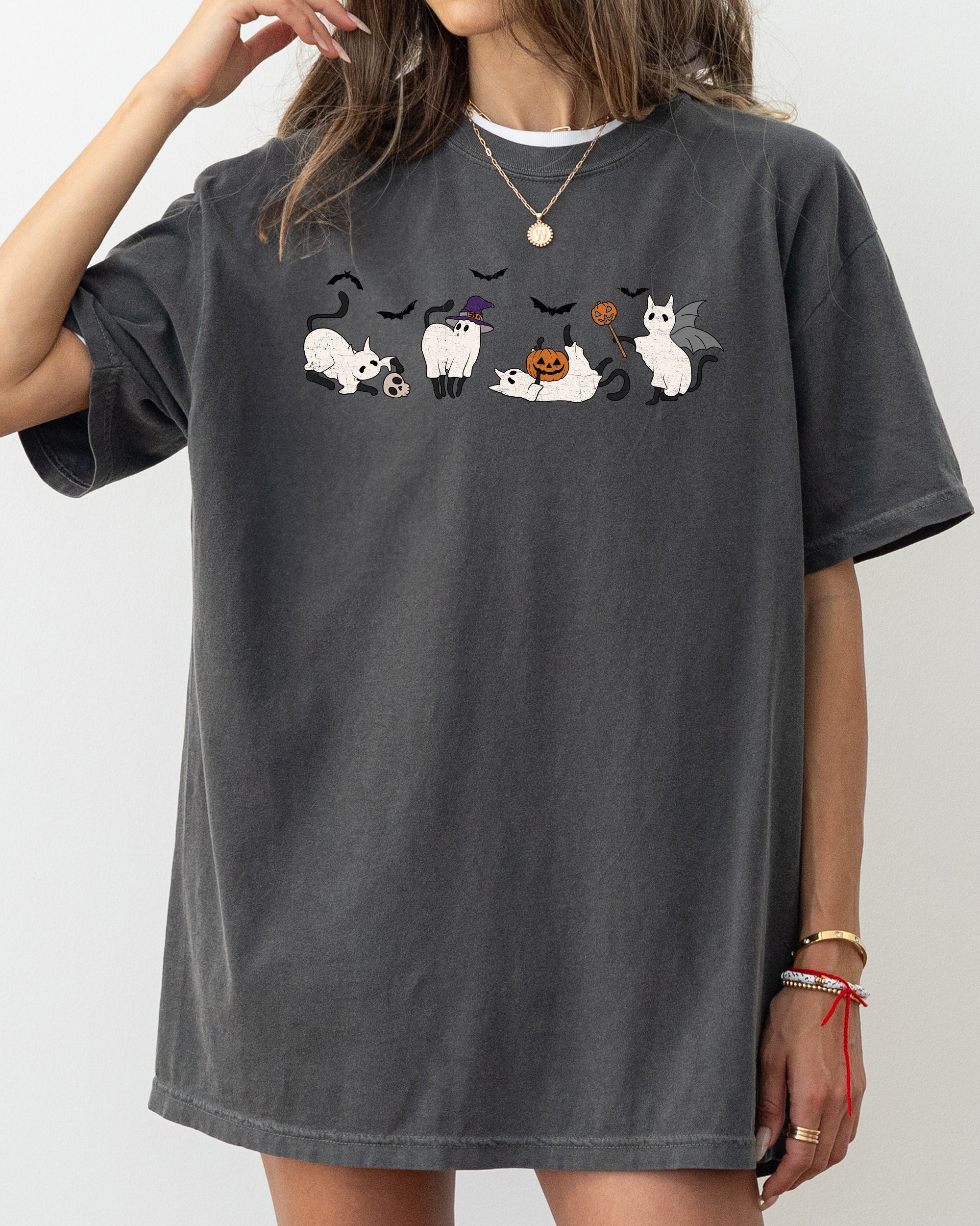 Mini Ghost Cats Farm Witch Skull Funny Spooky Aesthetic Meme Halloween Costume Comfort Colors Tee