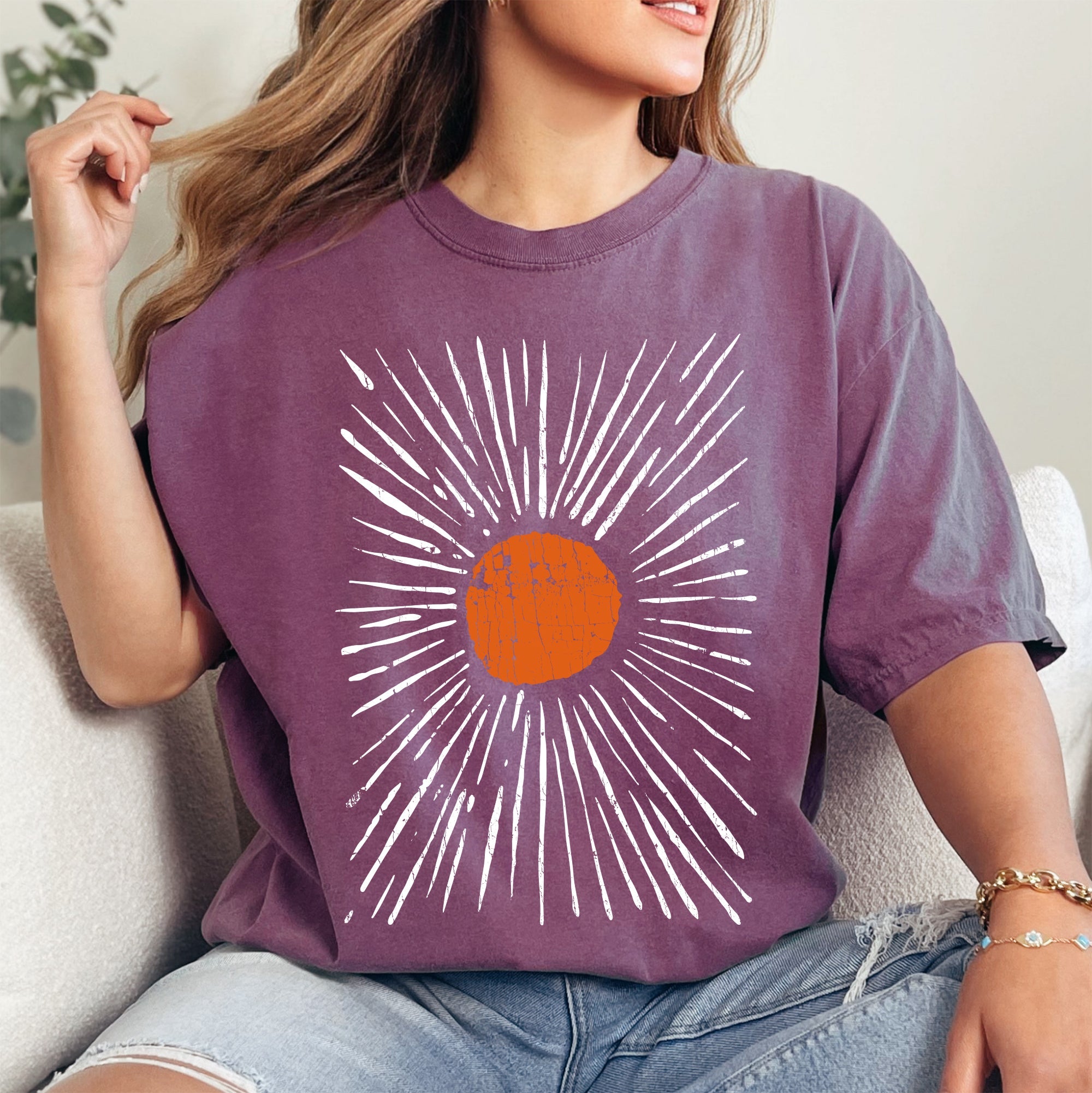 Retro Sunburst Vintage Style Coastal Sunset Graphic Artwork Premium Comfort Colors Tee