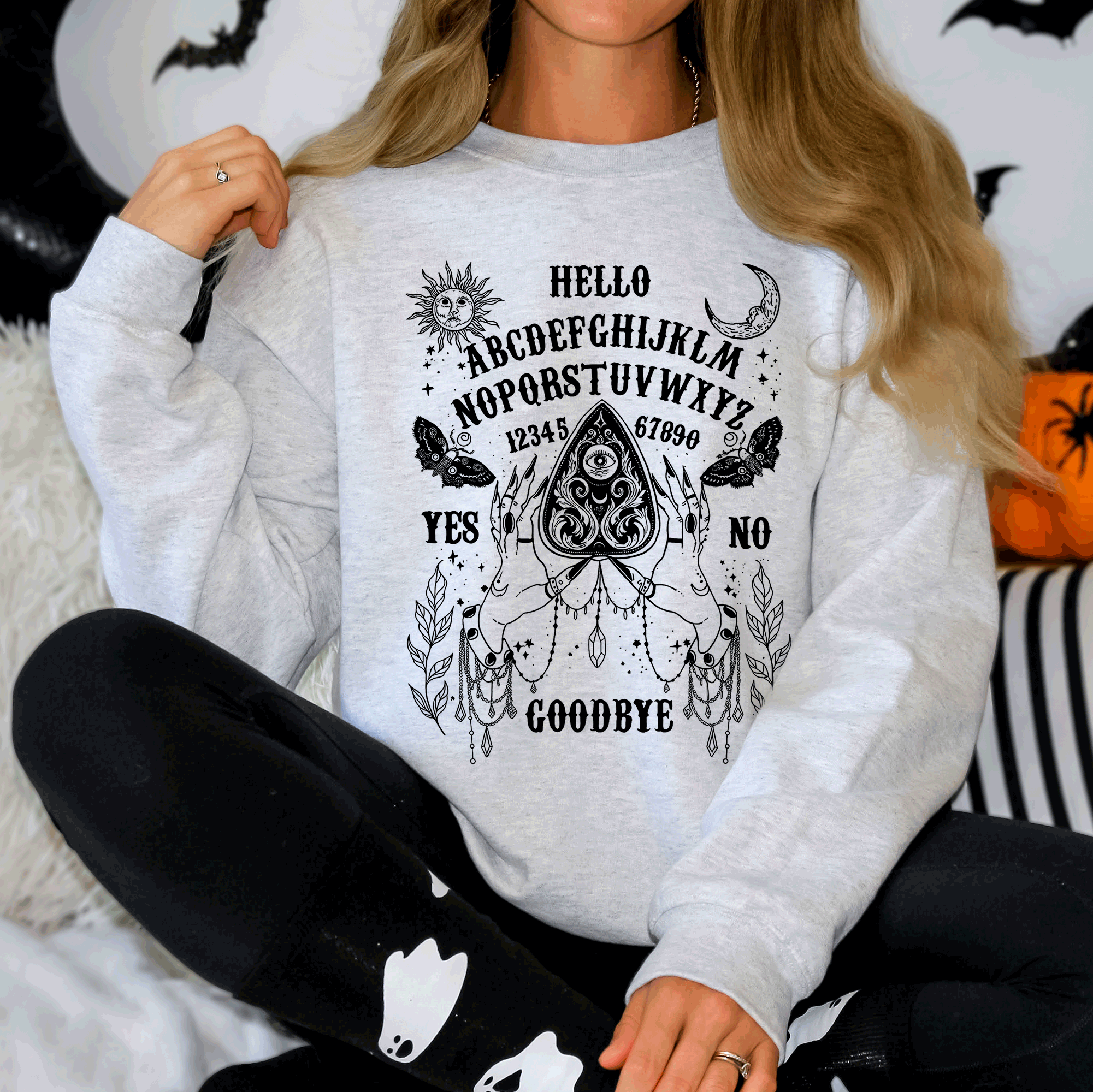 Ouija Board Spooky Tarot Halloween Witch Mystic Symbols Divination Circle Edition Sweatshirt