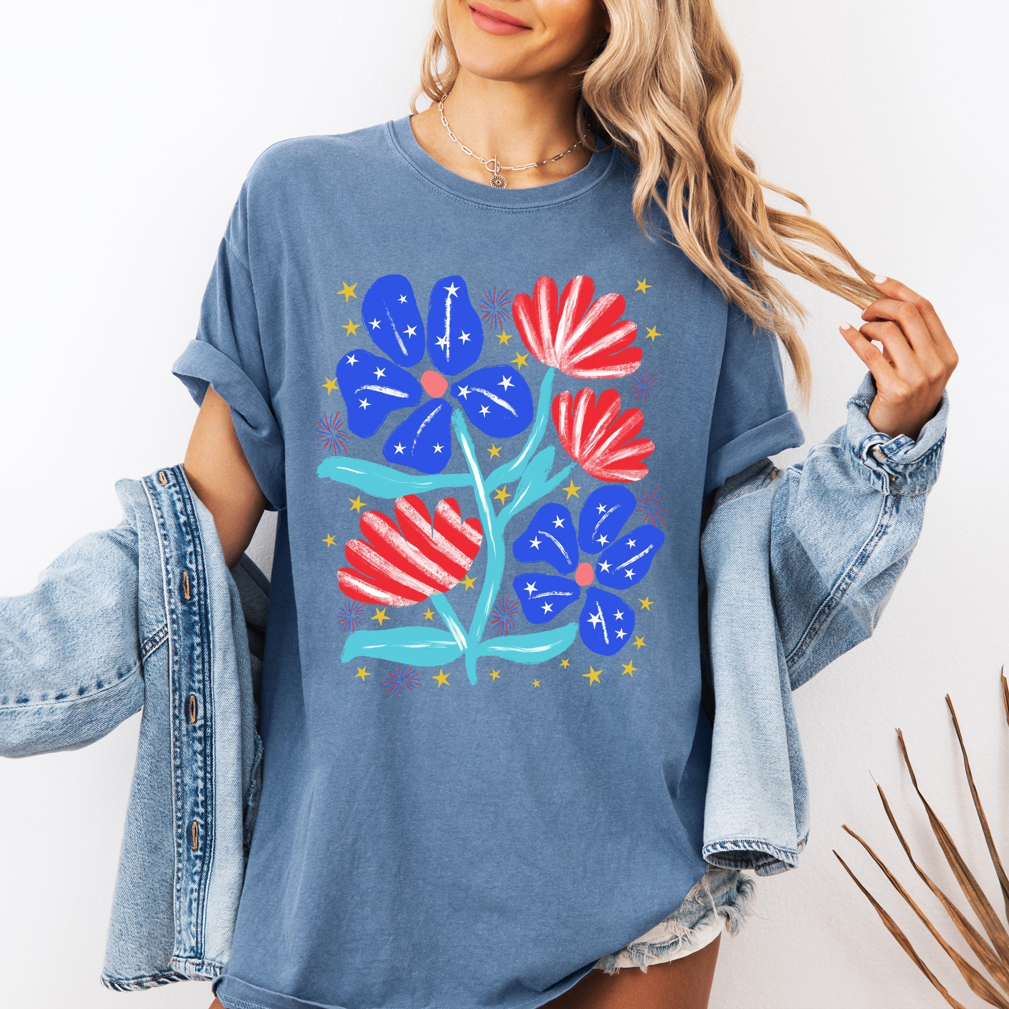 Patriotic Flowers Red White Blue America USA 4th of July Vintage Comfort Colors Tee