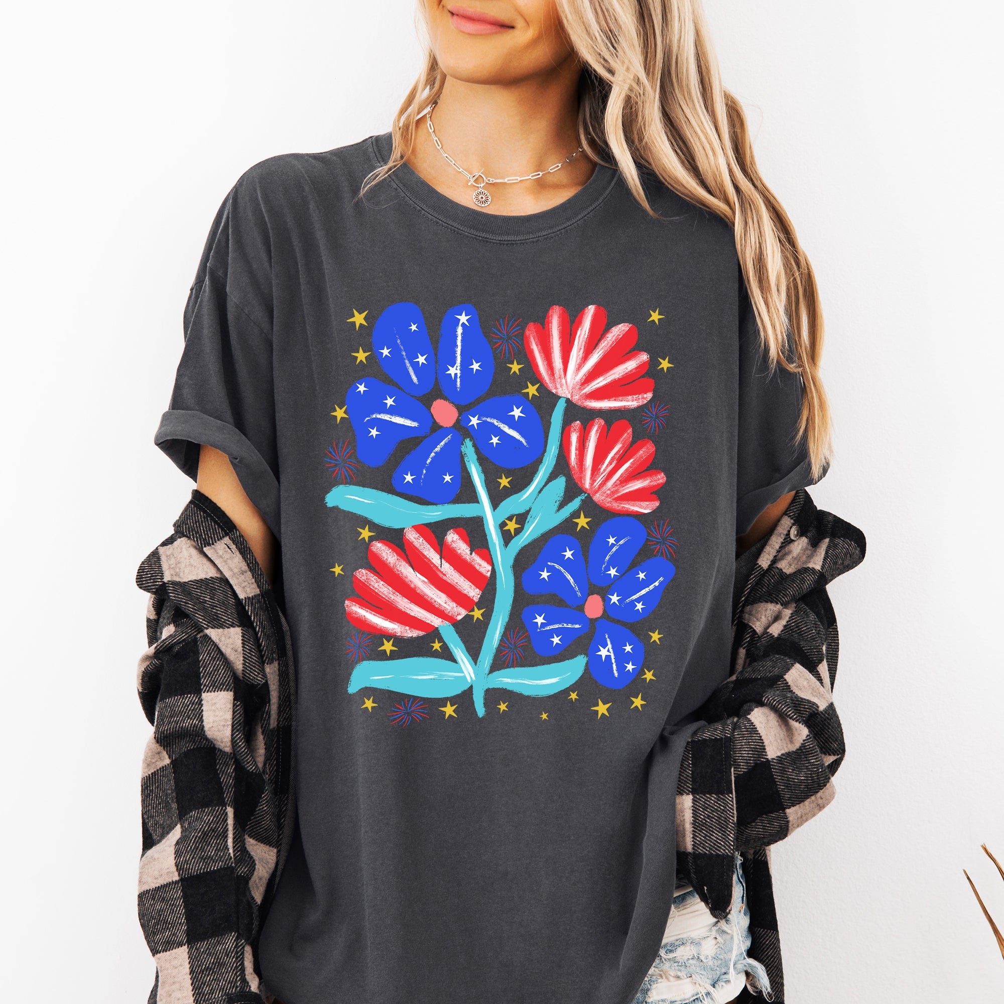Patriotic Flowers Red White Blue America USA 4th of July Vintage Comfort Colors Tee
