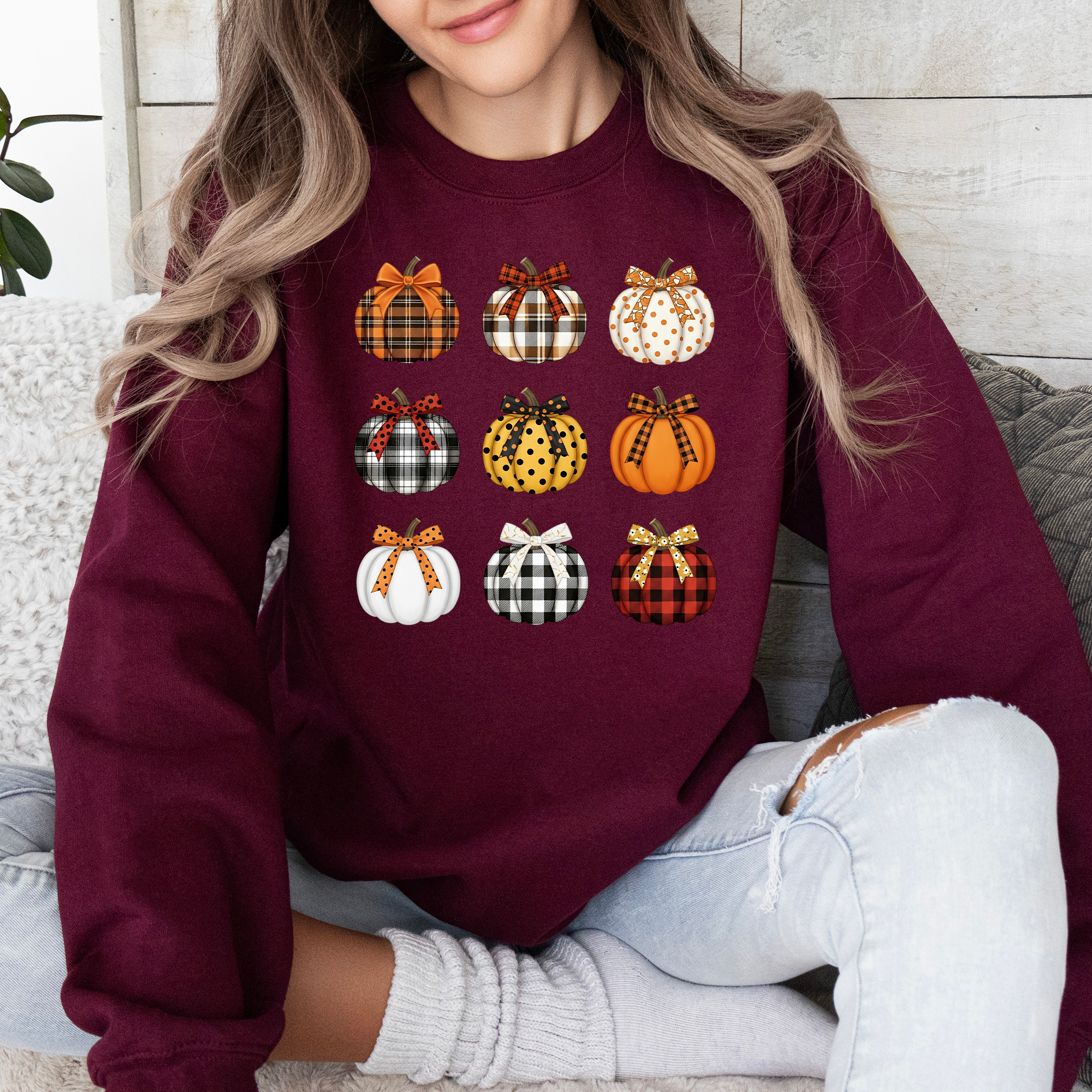 Patterned Pumpkins Halloween Harvest Pattern Cozy Vintage Autumn Night Sweatshirt