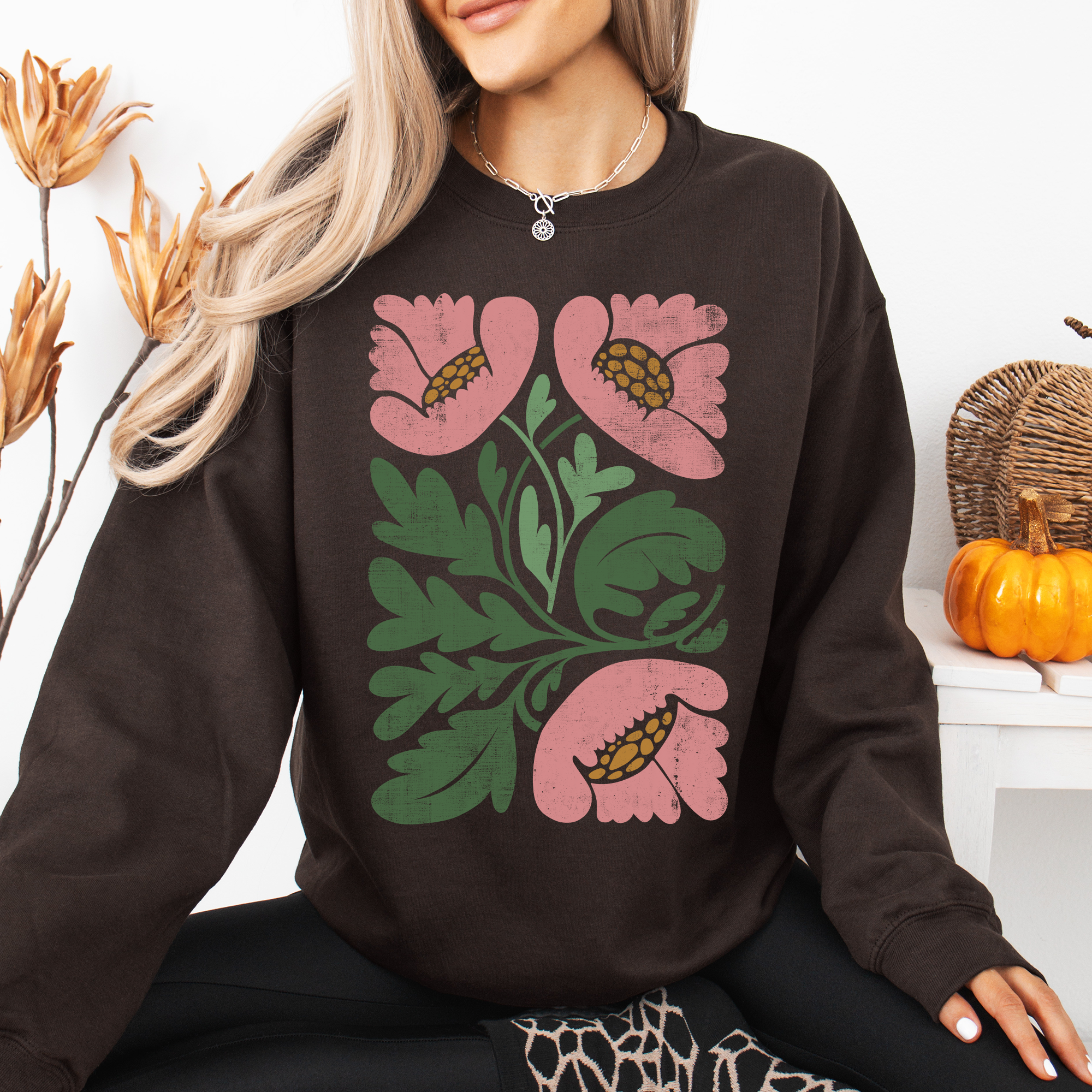 Pink Poppies Vintage Boho Nature Floral Pattern Artwork For Cozy Everyday Wear Sweatshirt