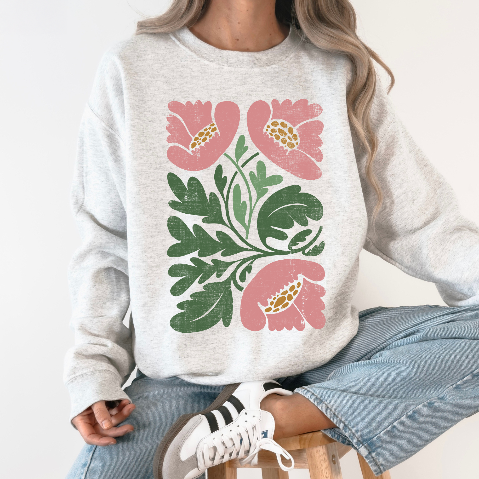 Pink Poppies Vintage Boho Nature Floral Pattern Artwork For Cozy Everyday Wear Sweatshirt