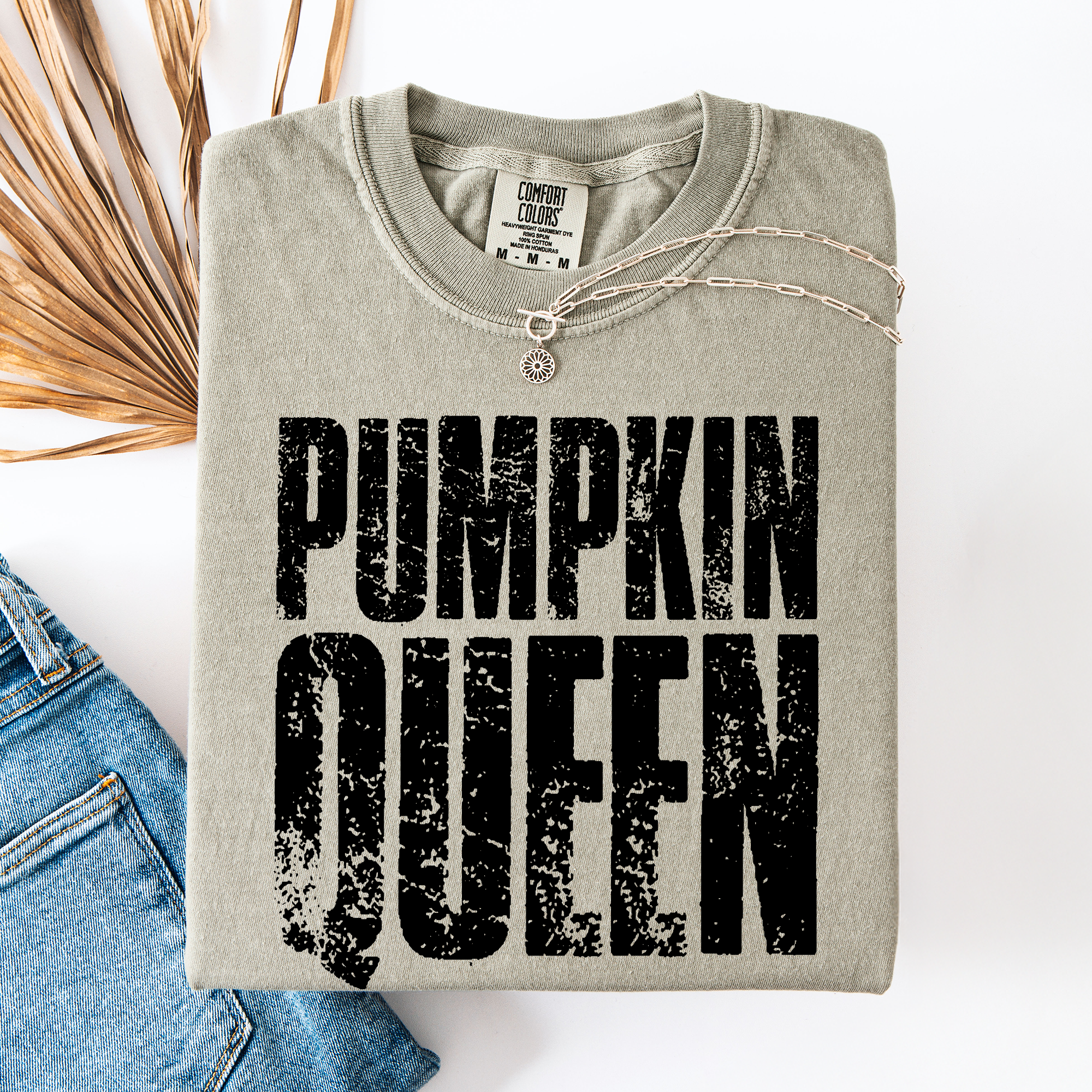Pumpkin Queen Watercolor Leopard Print Pumpkins Bouquet Autumn Harvest Charm Comfort Colors Tee