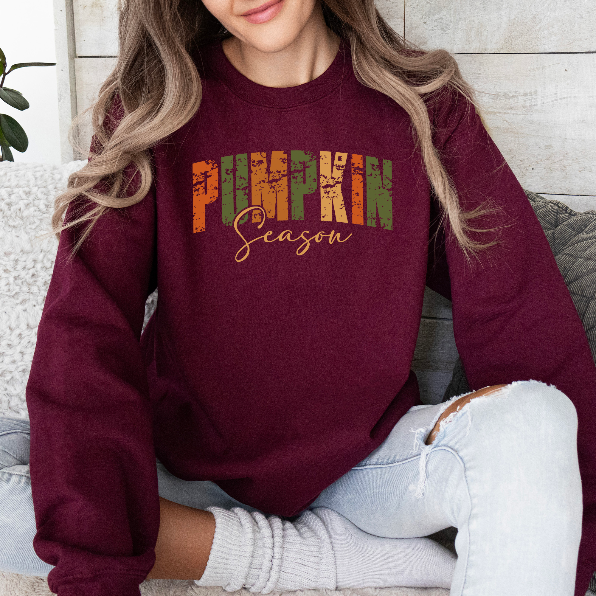 Pumpkin Queen Autumn Harvest Vintage Varsity Lettering Cozy Fleece For Day To Night Fall Wear Sweatshirt