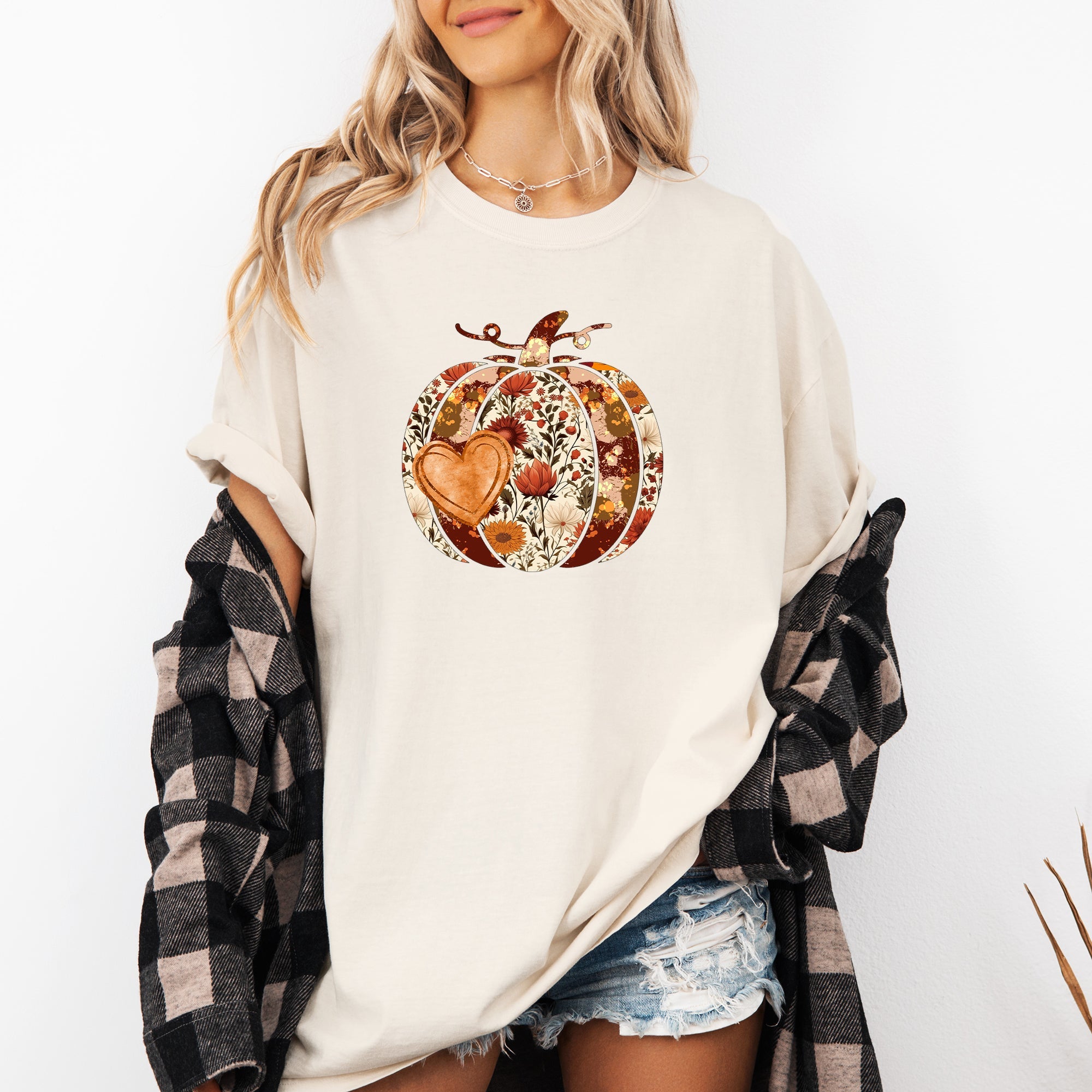 Pumpkin Heart Love Floral Thanksgiving Fall Autumn Halloween Flower Comfort Colors Tee