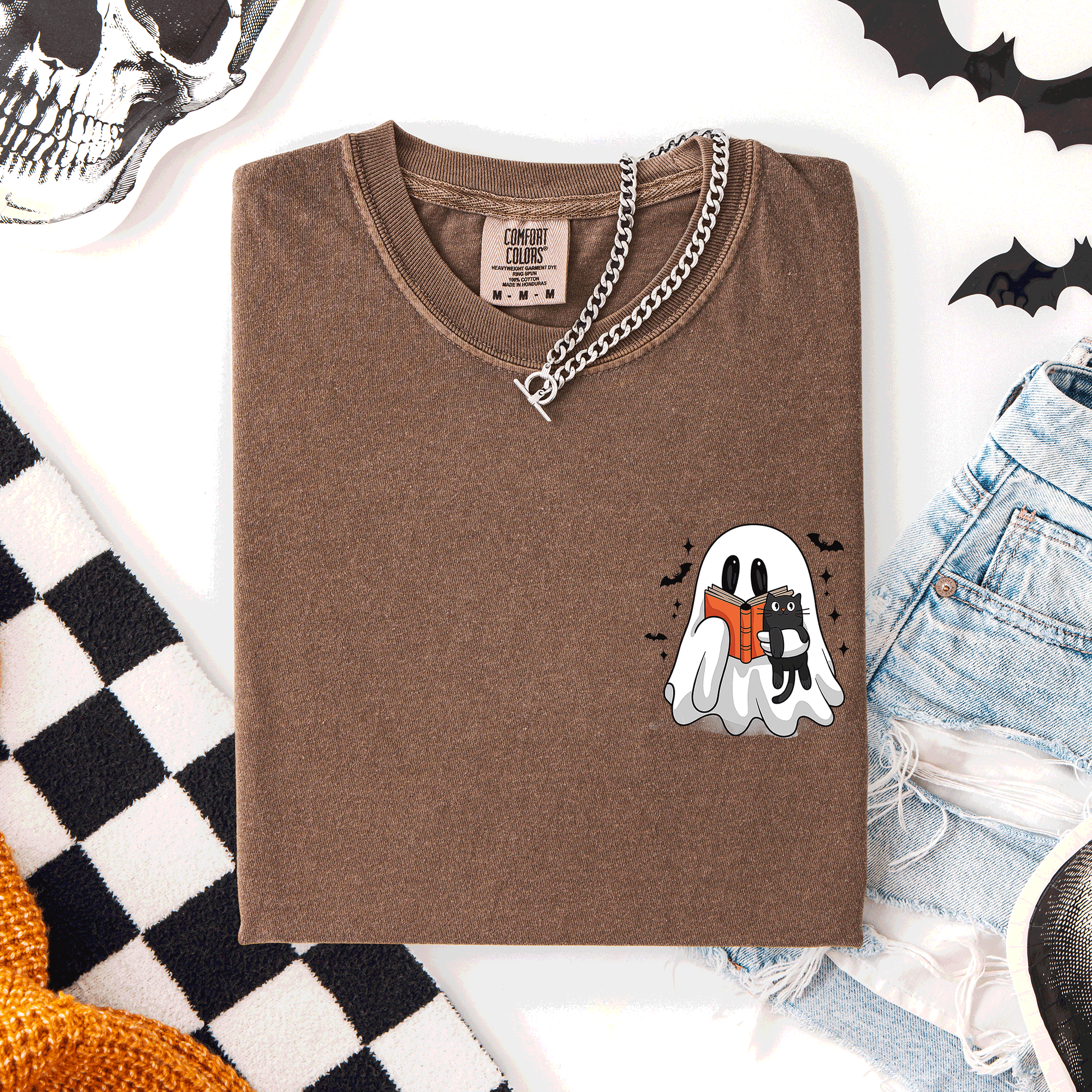 Reading Ghost Cat Funny Halloween Book Library Pocket Edition Comfort Colors Tee