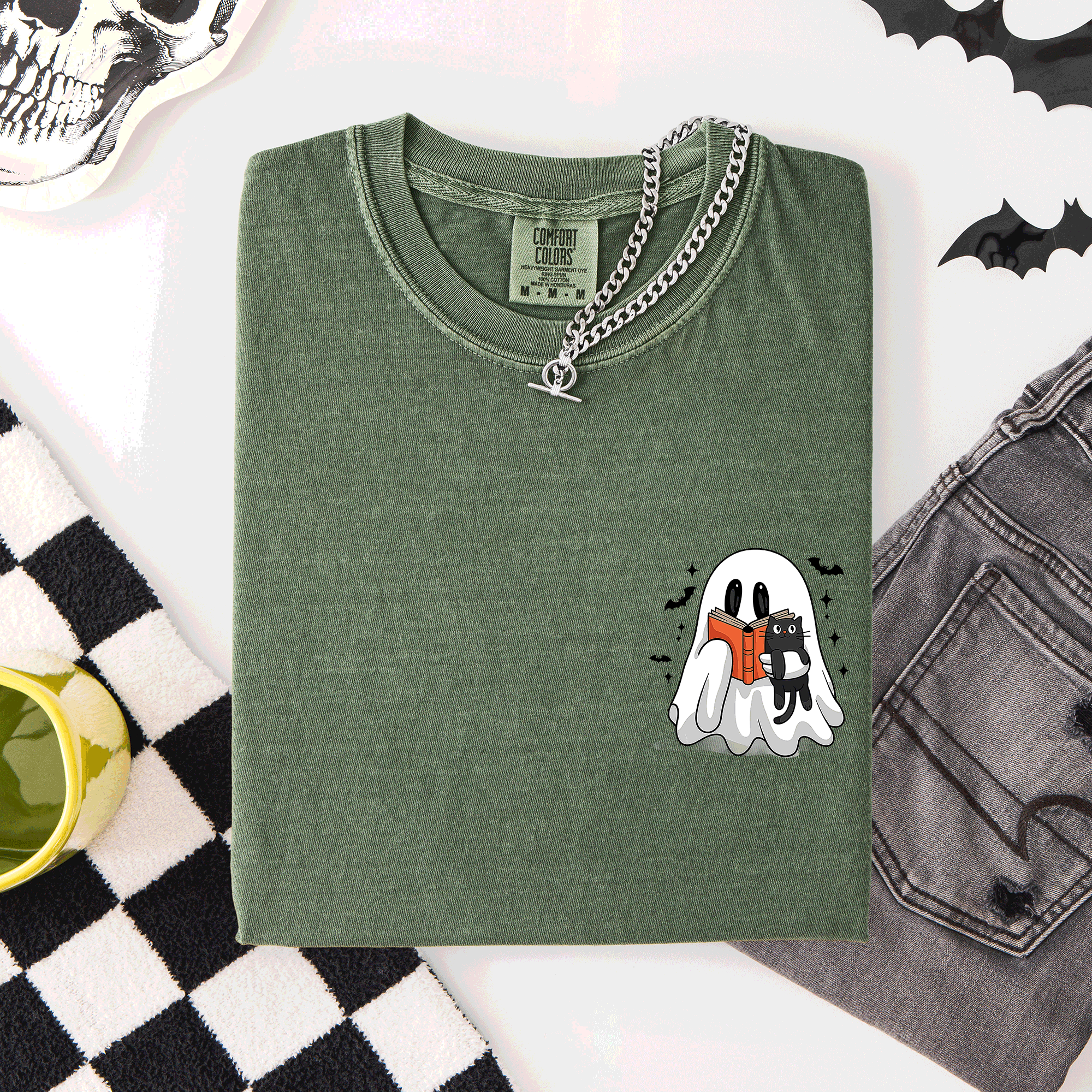 Reading Ghost Cat Funny Halloween Book Library Pocket Edition Comfort Colors Tee