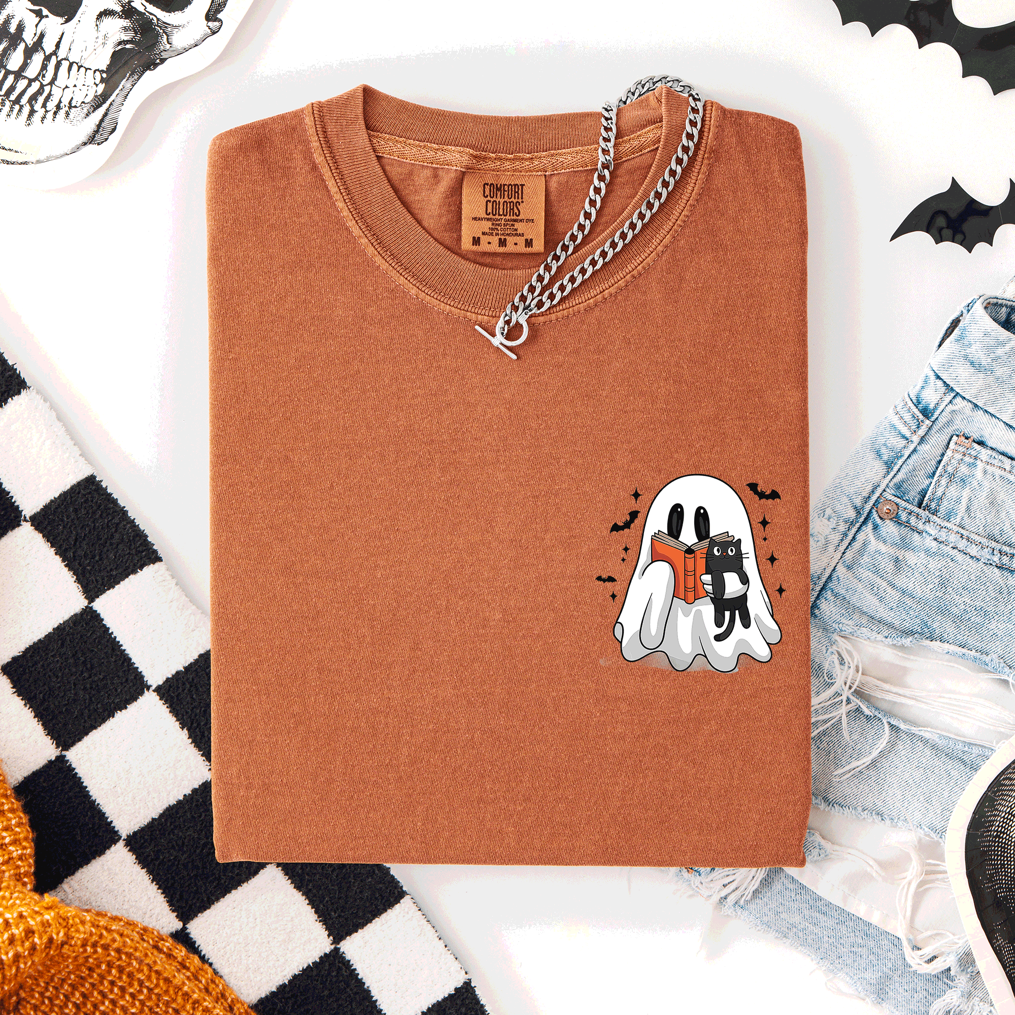 Reading Ghost Cat Funny Halloween Book Library Pocket Edition Comfort Colors Tee