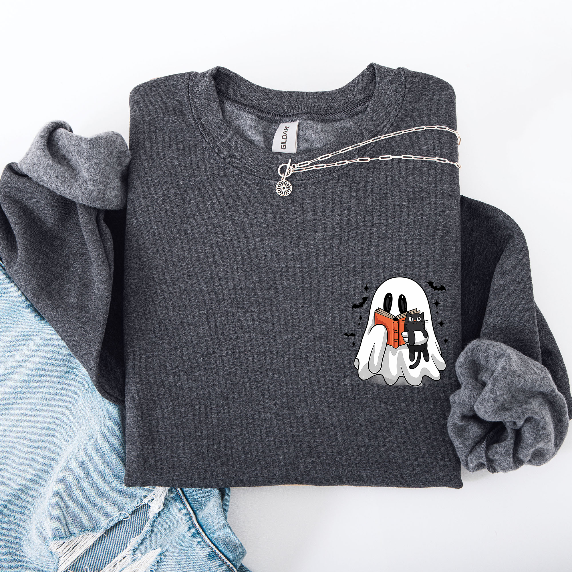 Reading Ghost Cat Funny Halloween Book Library Spooky Cozy Night Pocket Sweatshirt