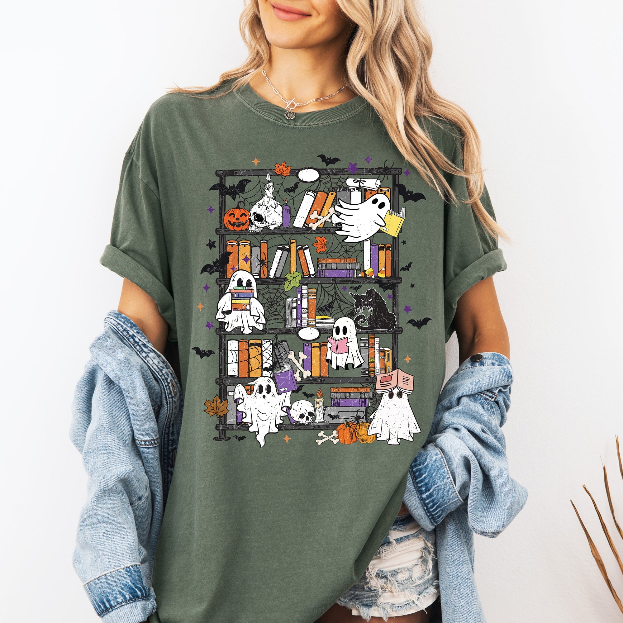 Reading Ghosts Bookish Library Spooky Halloween Booktok Classic Literary Lovers Cozy Comfort Colors Tee