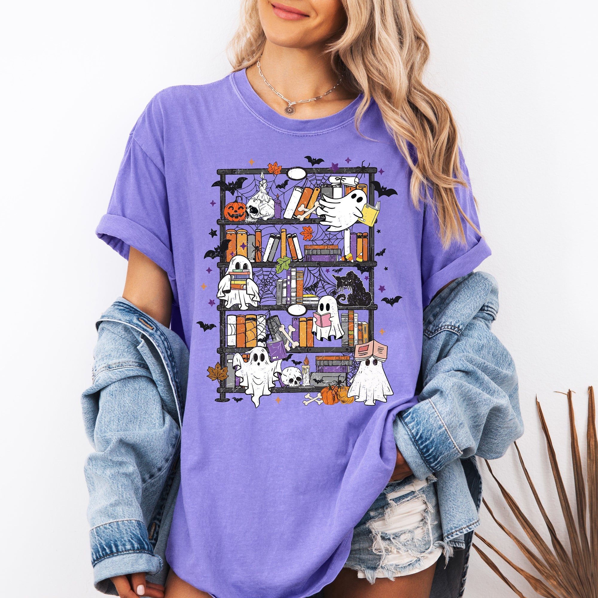 Reading Ghosts Bookish Library Spooky Halloween Booktok Classic Literary Lovers Cozy Comfort Colors Tee