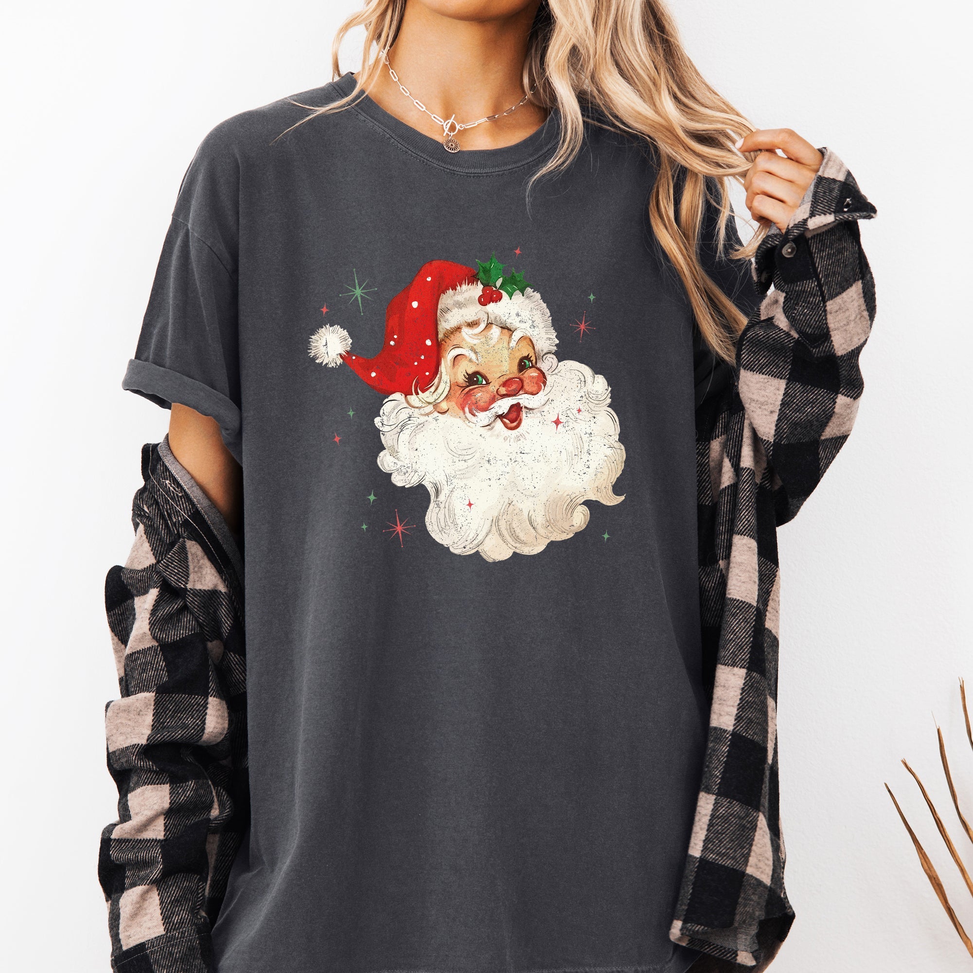 Red Retro Santa Claus Christmas Vintage Classic Snowy Night Scene With Nostalgic Holiday Cheer Comfort Colors Tee