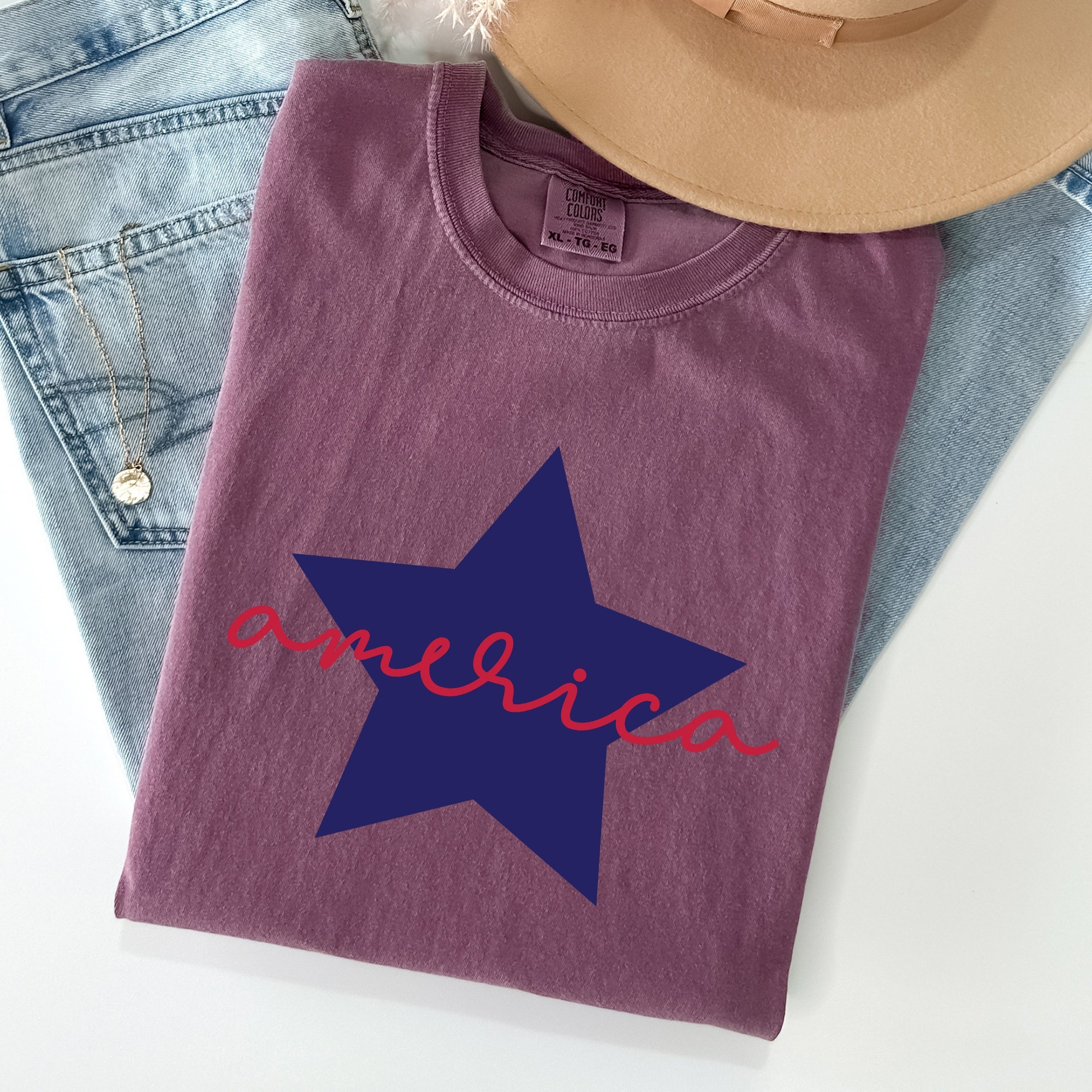 Retro America Star Red White Blue Patriotic Emblem Vintage Americana Pride Comfort Colors Tee