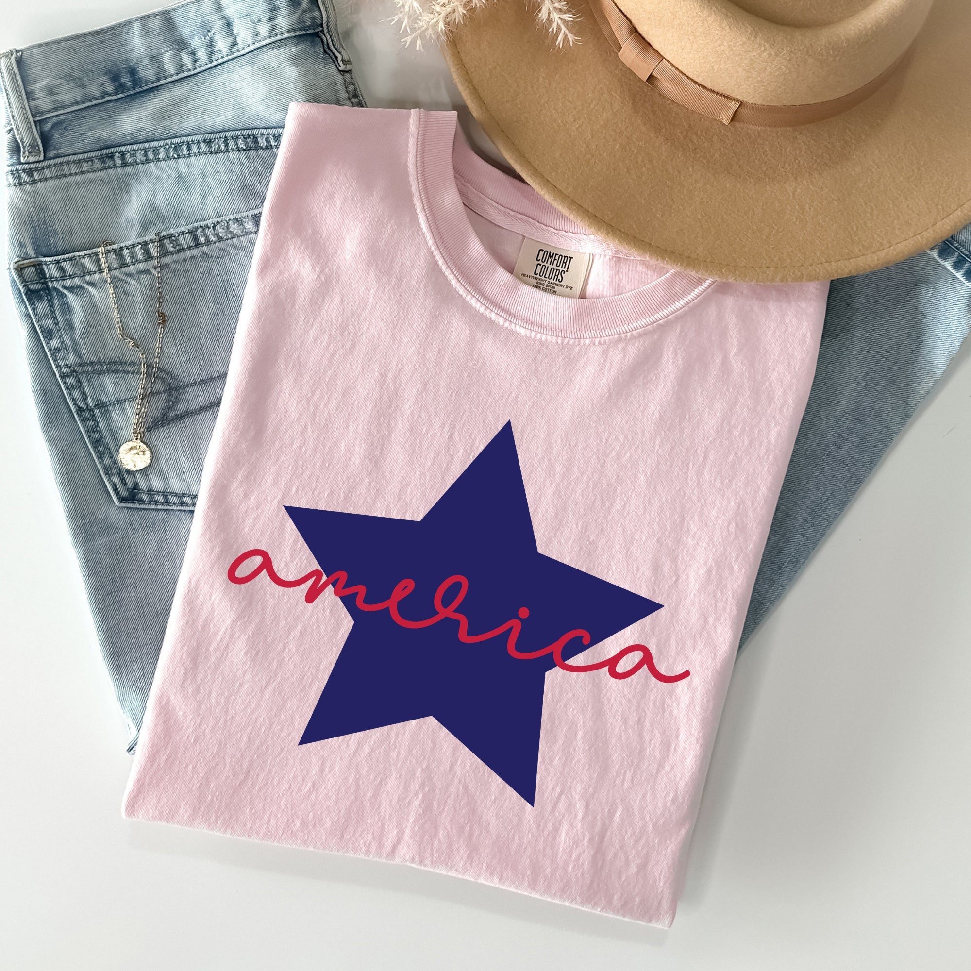 Retro America Star Red White Blue Patriotic Emblem Vintage Americana Pride Comfort Colors Tee
