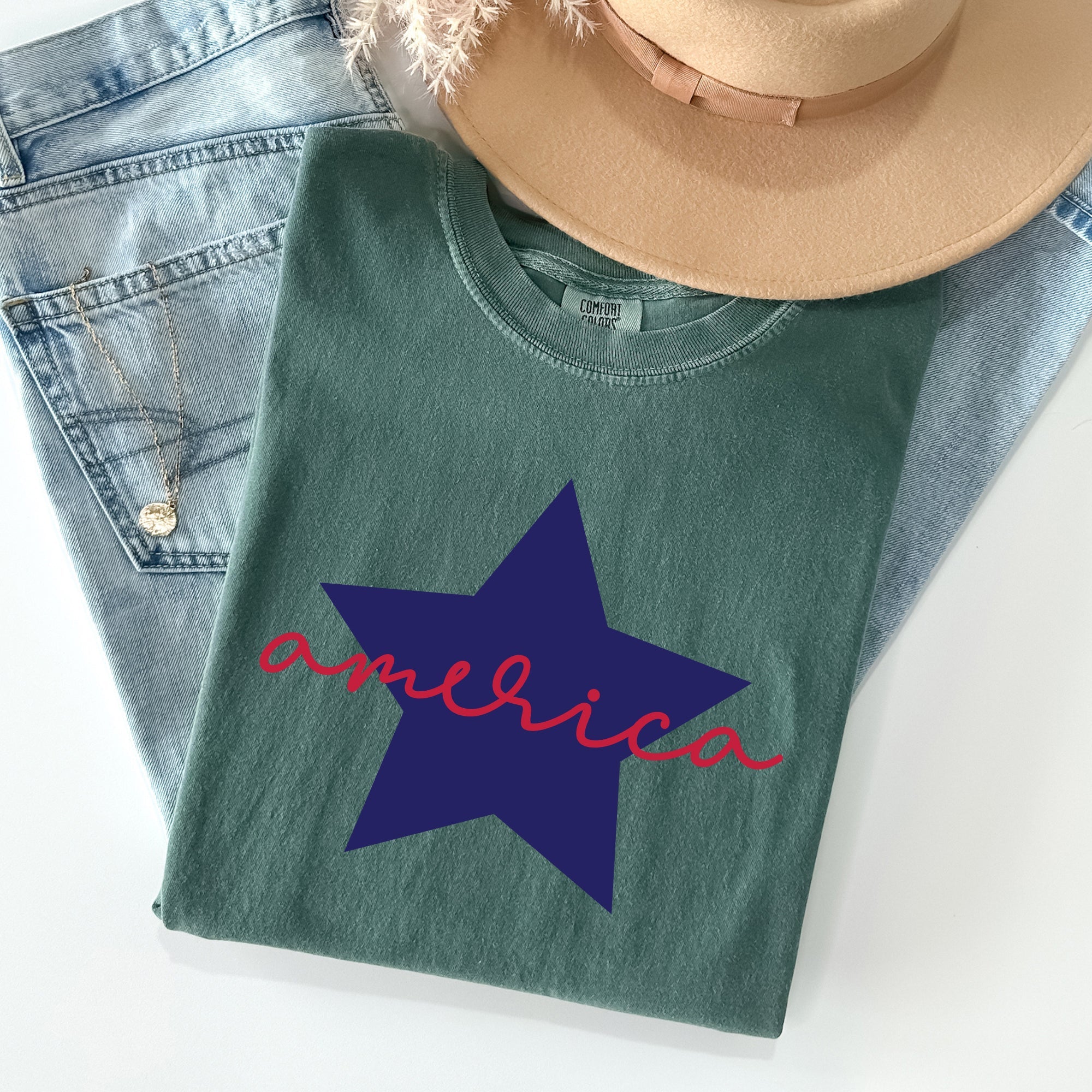 Retro America Star Red White Blue Patriotic Emblem Vintage Americana Pride Comfort Colors Tee