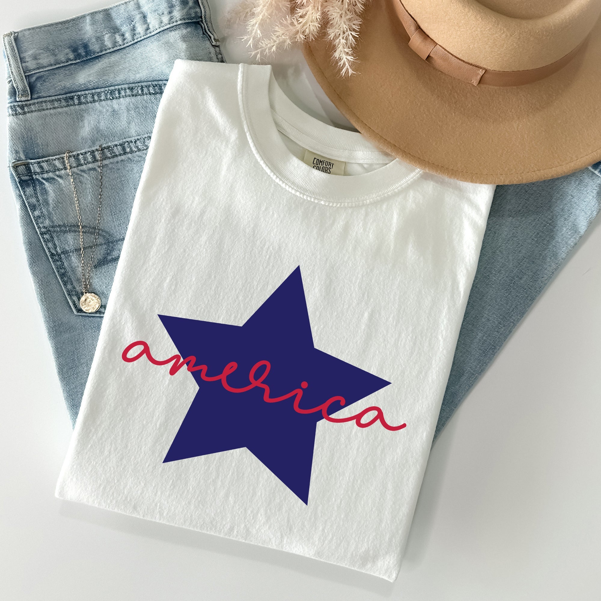Retro America Star Red White Blue Patriotic Emblem Vintage Americana Pride Comfort Colors Tee