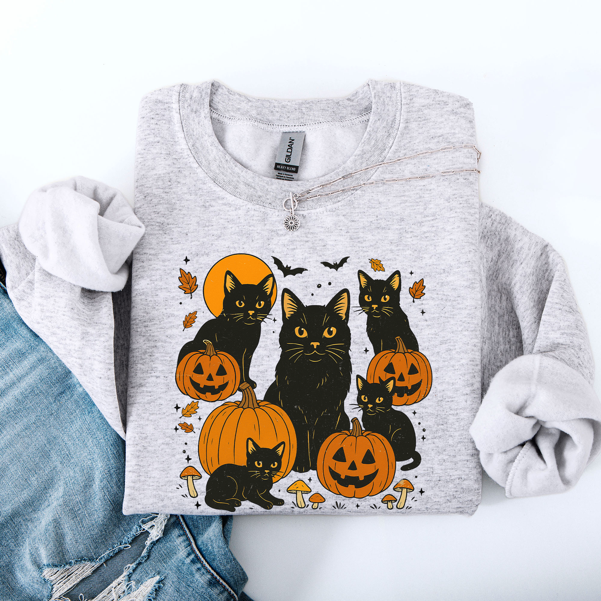 Retro Black Cats, Pumpkins, Halloween, Spooky Vintage Autumn Nightfall Celebration Edition Sweatshirt