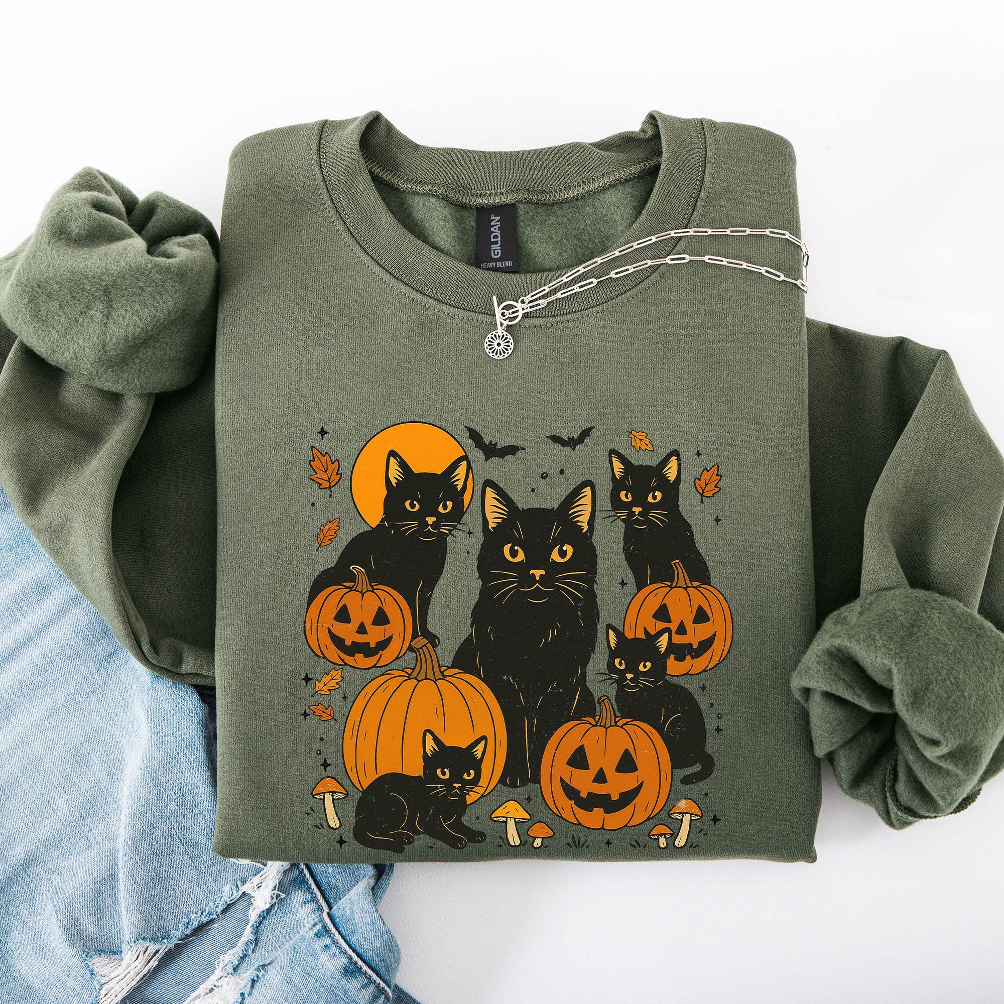 Retro Black Cats, Pumpkins, Halloween, Spooky Vintage Autumn Nightfall Celebration Edition Sweatshirt