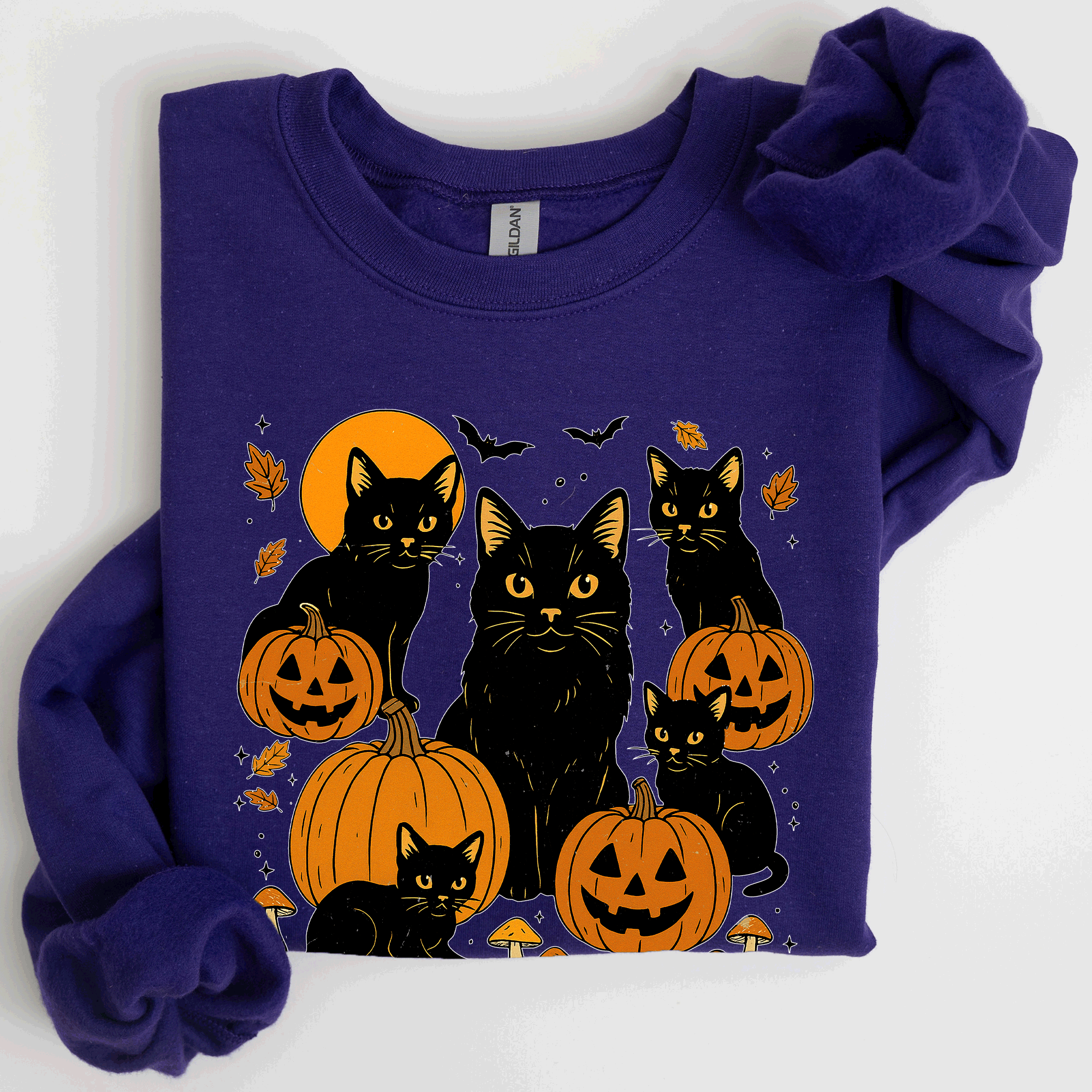 Retro Black Cats, Pumpkins, Halloween, Spooky Vintage Autumn Nightfall Celebration Edition Sweatshirt