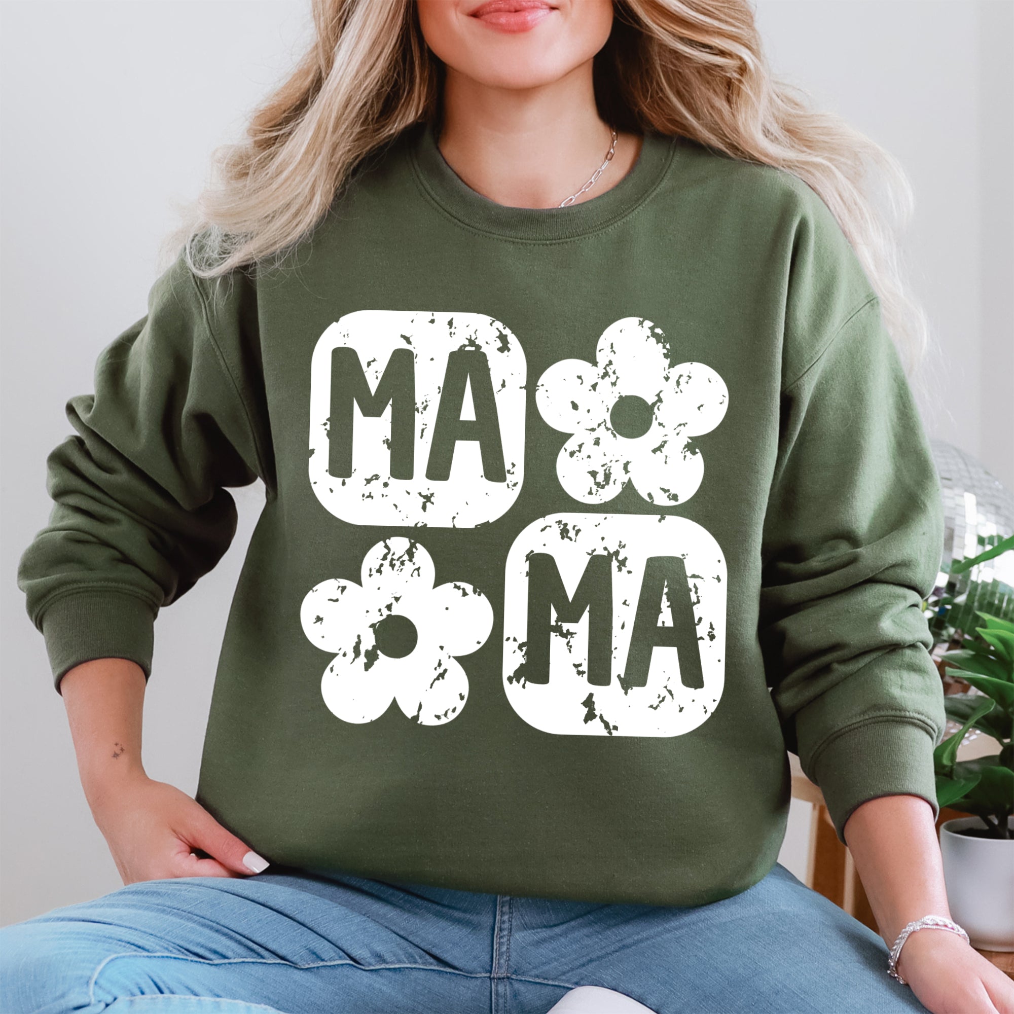 Retro Floral Mama Vintage Mother's Day Charming Floral Pattern Celebration Sweatshirt