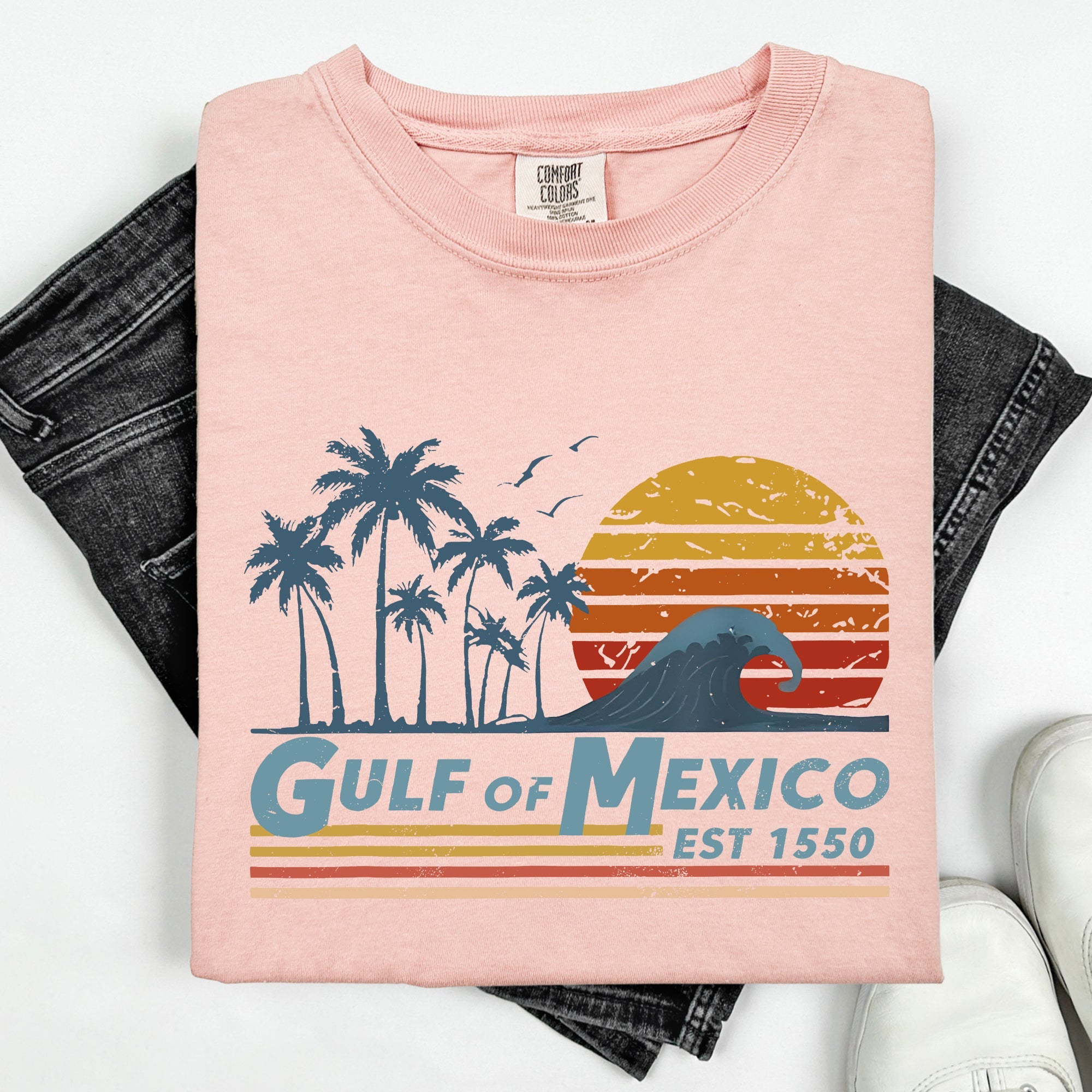 Retro Gulf Of Mexico Vintage Established 1550 Wave Beach Palm Trees Comfort Colors Tee