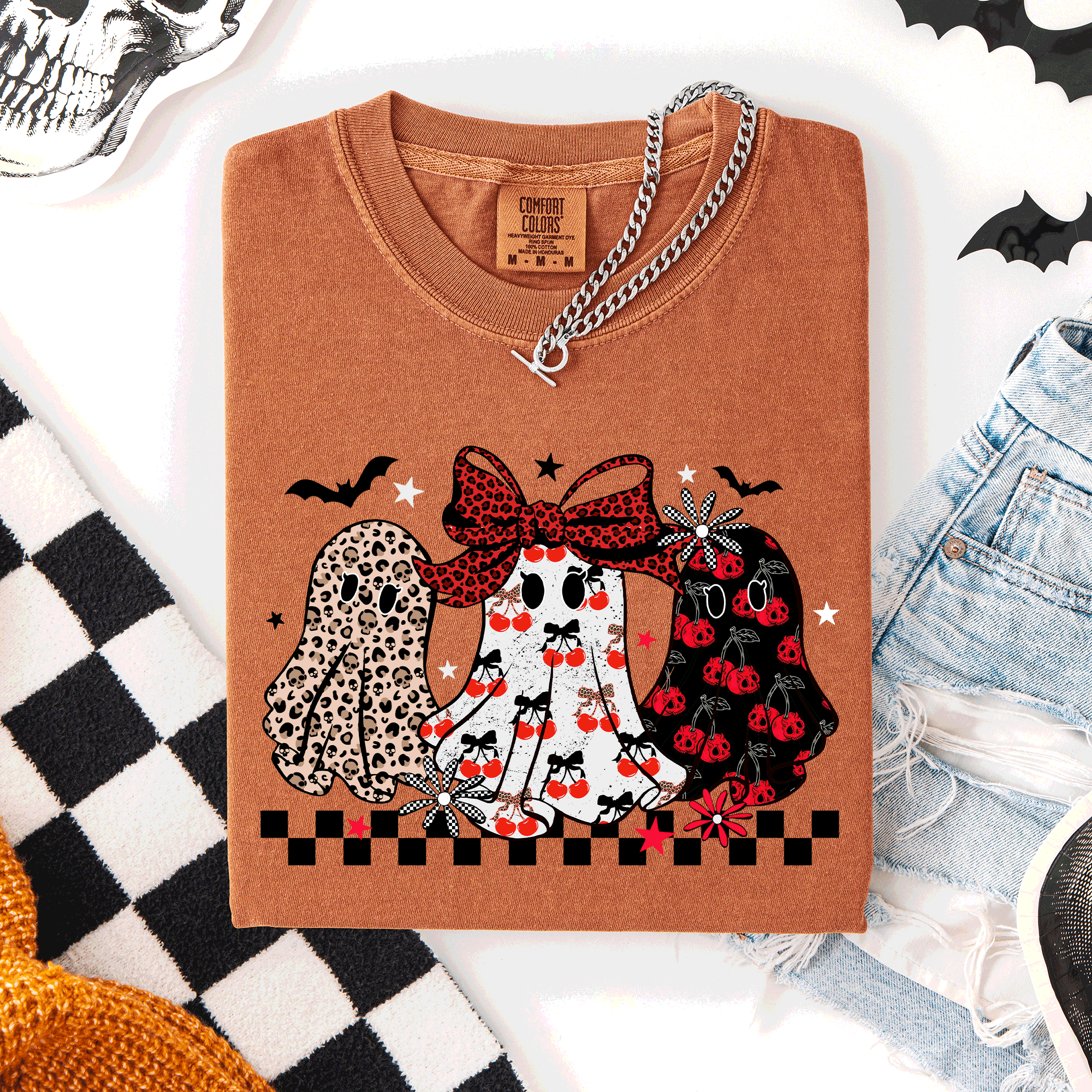 Retro Halloween Ghosts, Checkered Pattern, Vintage Halloween Imagery, Nostalgic Seasonal Artwork Comfort Colors Tee