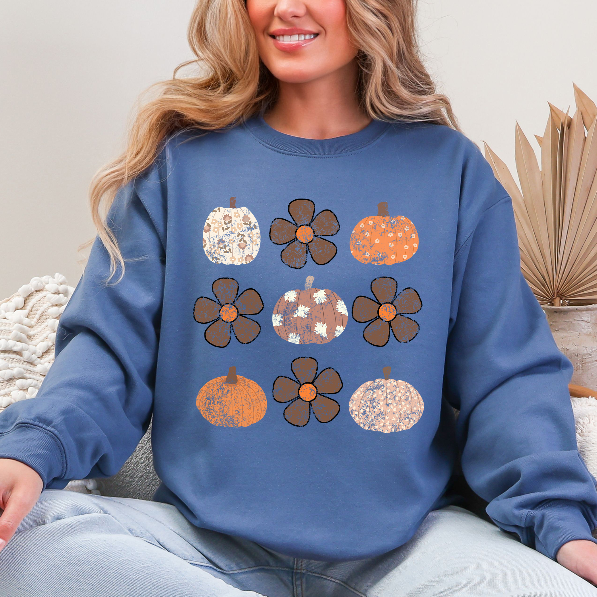 Retro Halloween Floral Pumpkin Pattern Sweatshirt For Cozy Autumn Layering Wardrobe Essential