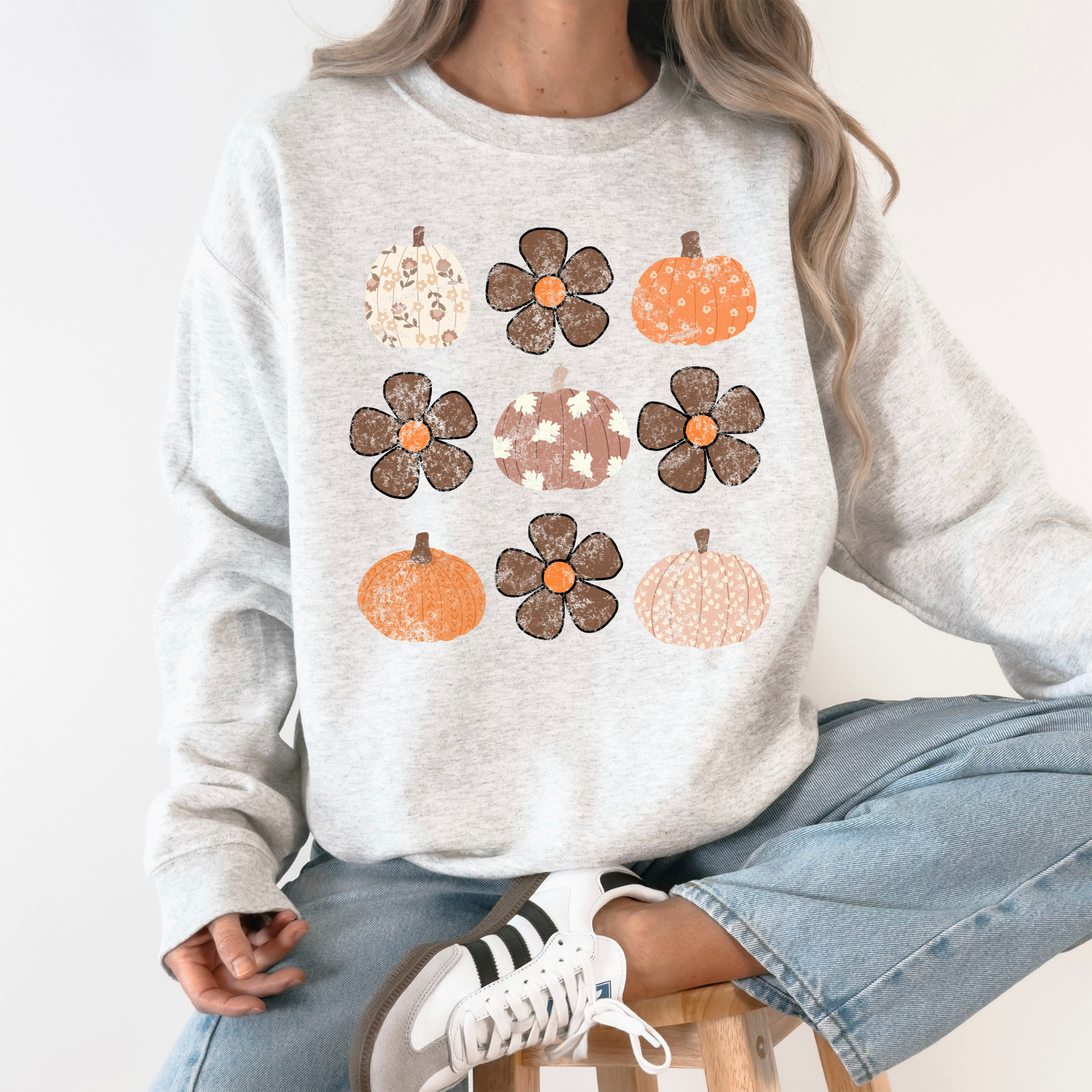 Retro Halloween Floral Pumpkin Pattern Sweatshirt For Cozy Autumn Layering Wardrobe Essential
