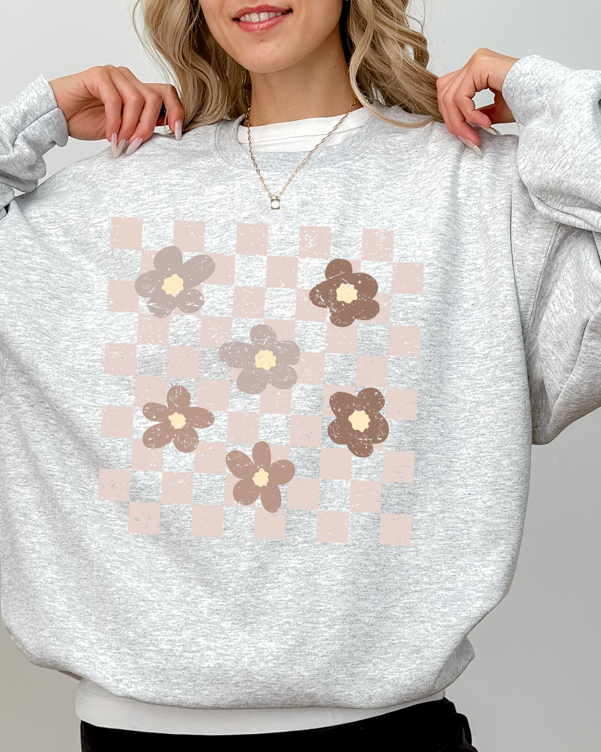 Retro Minimalist Flowers Checkered Vintage Floral Daisies Patterned Print Sweatshirt