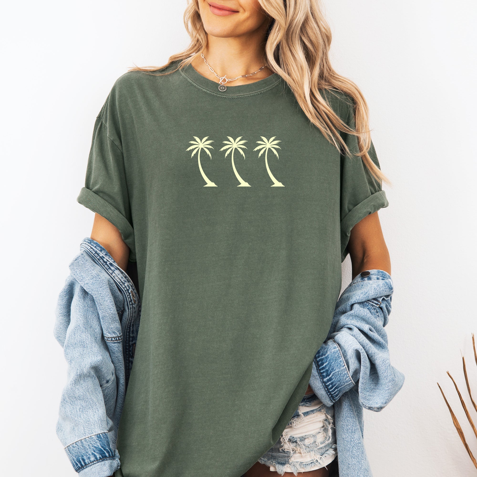 Retro Minimalist Palm Trees Summer Beach Vibes Vintage Sunset Coastal Escape Comfort Colors Tee