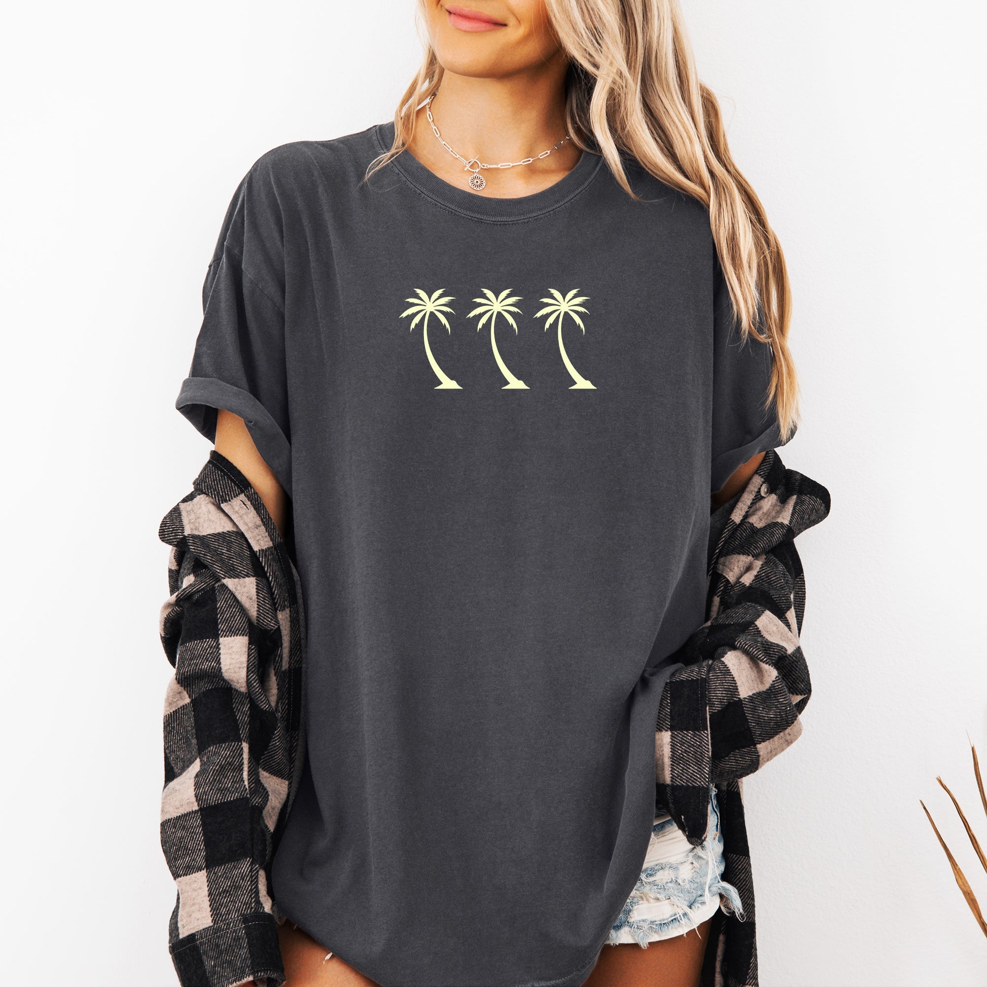 Retro Minimalist Palm Trees Summer Beach Vibes Vintage Sunset Coastal Escape Comfort Colors Tee