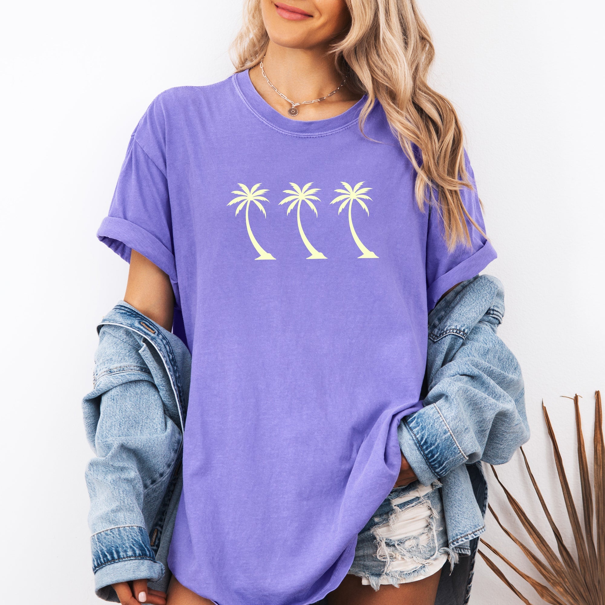 Retro Minimalist Palm Trees Summer Beach Vibes Vintage Sunset Coastal Escape Comfort Colors Tee