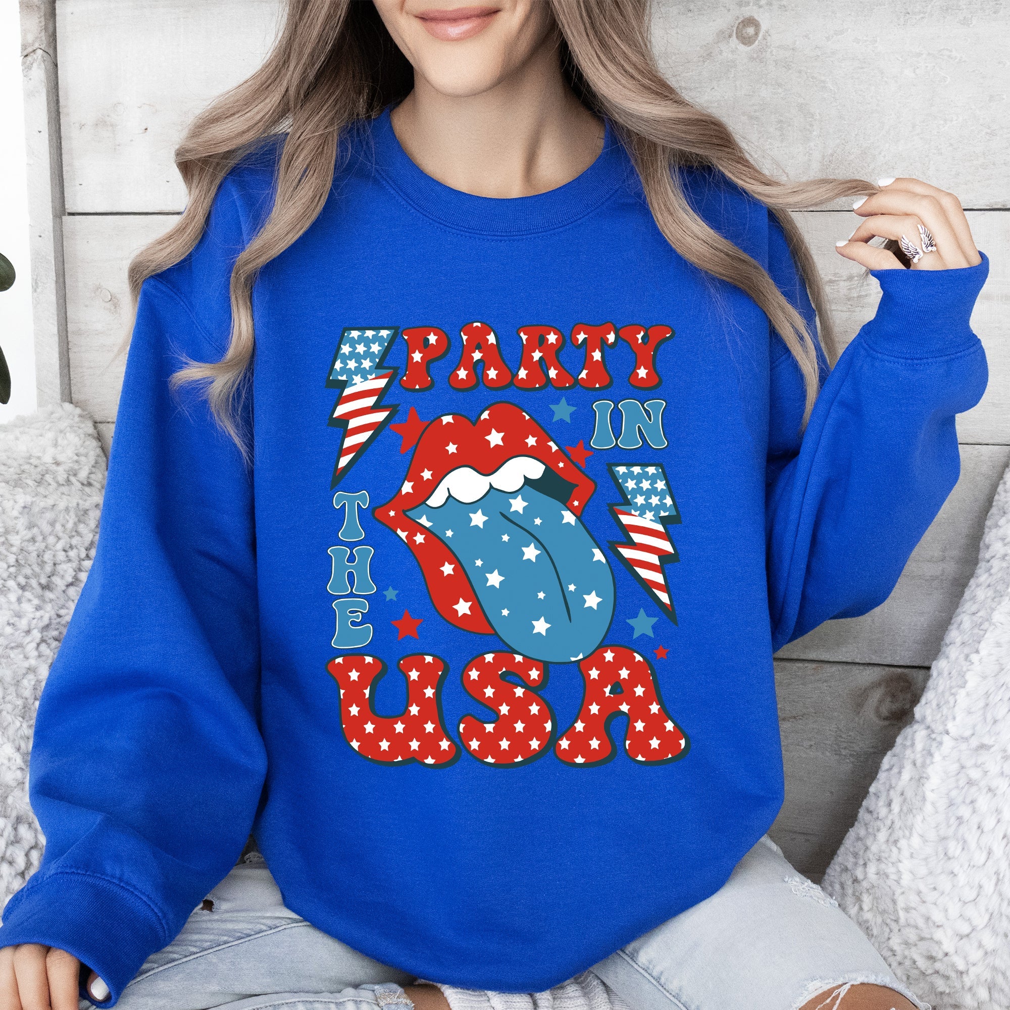 Retro Party In The USA Tongue 4th Of July Vintage Patriotic Graphic Edition Sweatshirt