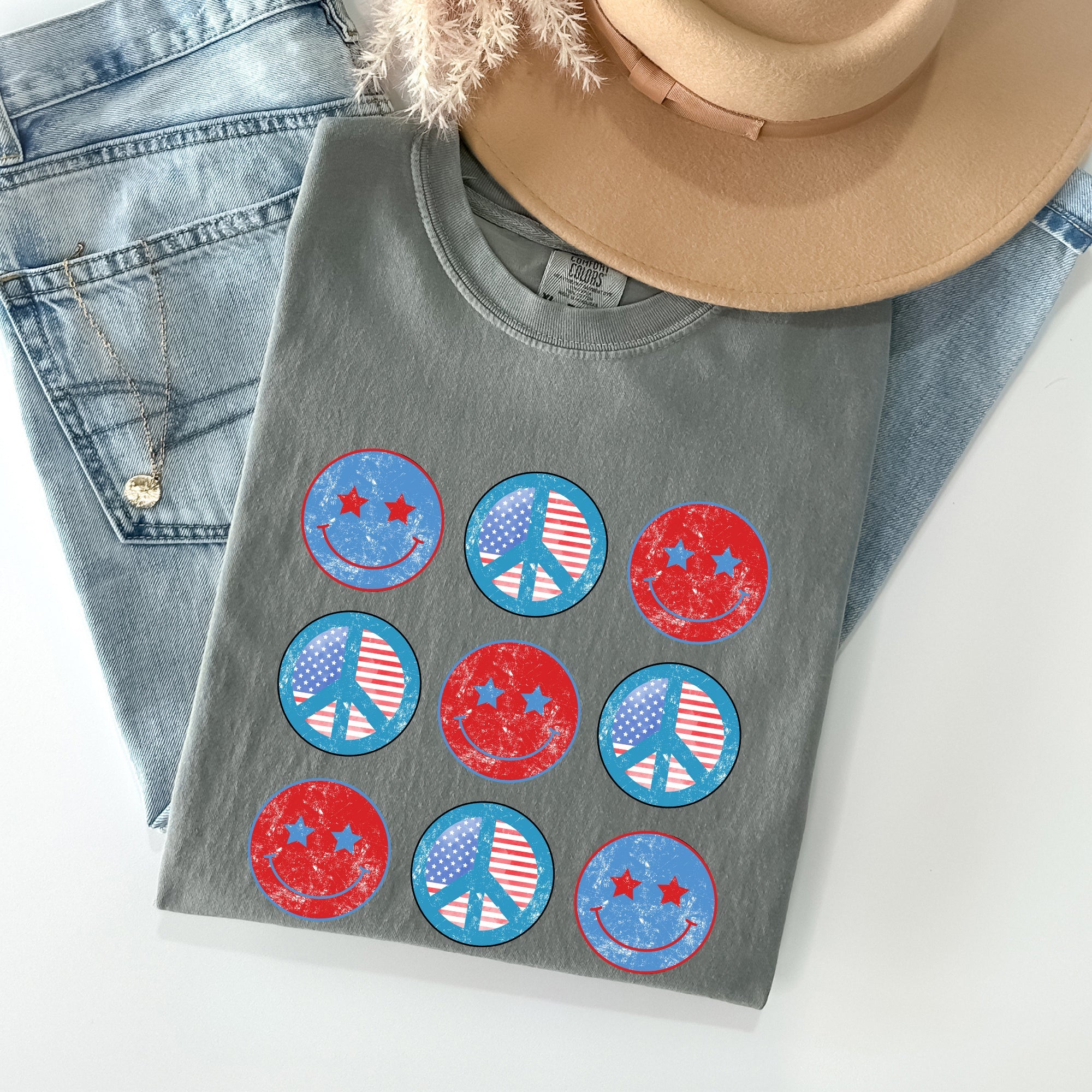 Retro Patriotic Smiley Flag America Peace Vintage Americana Celebration Edition Comfort Colors Tee
