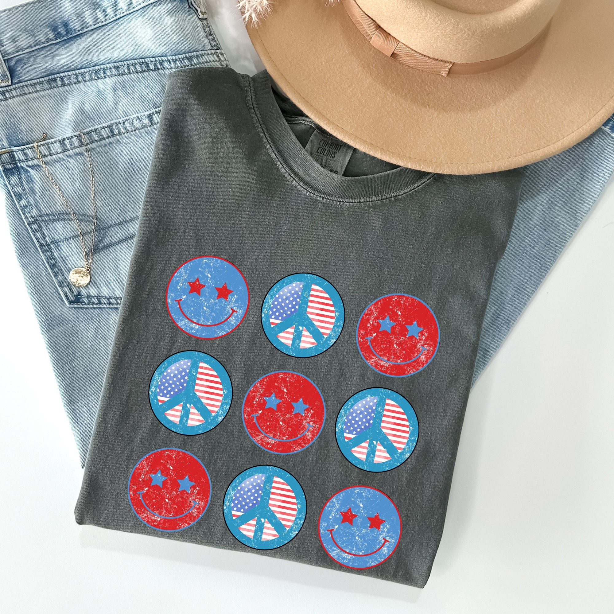Retro Patriotic Smiley Flag America Peace Vintage Americana Celebration Edition Comfort Colors Tee