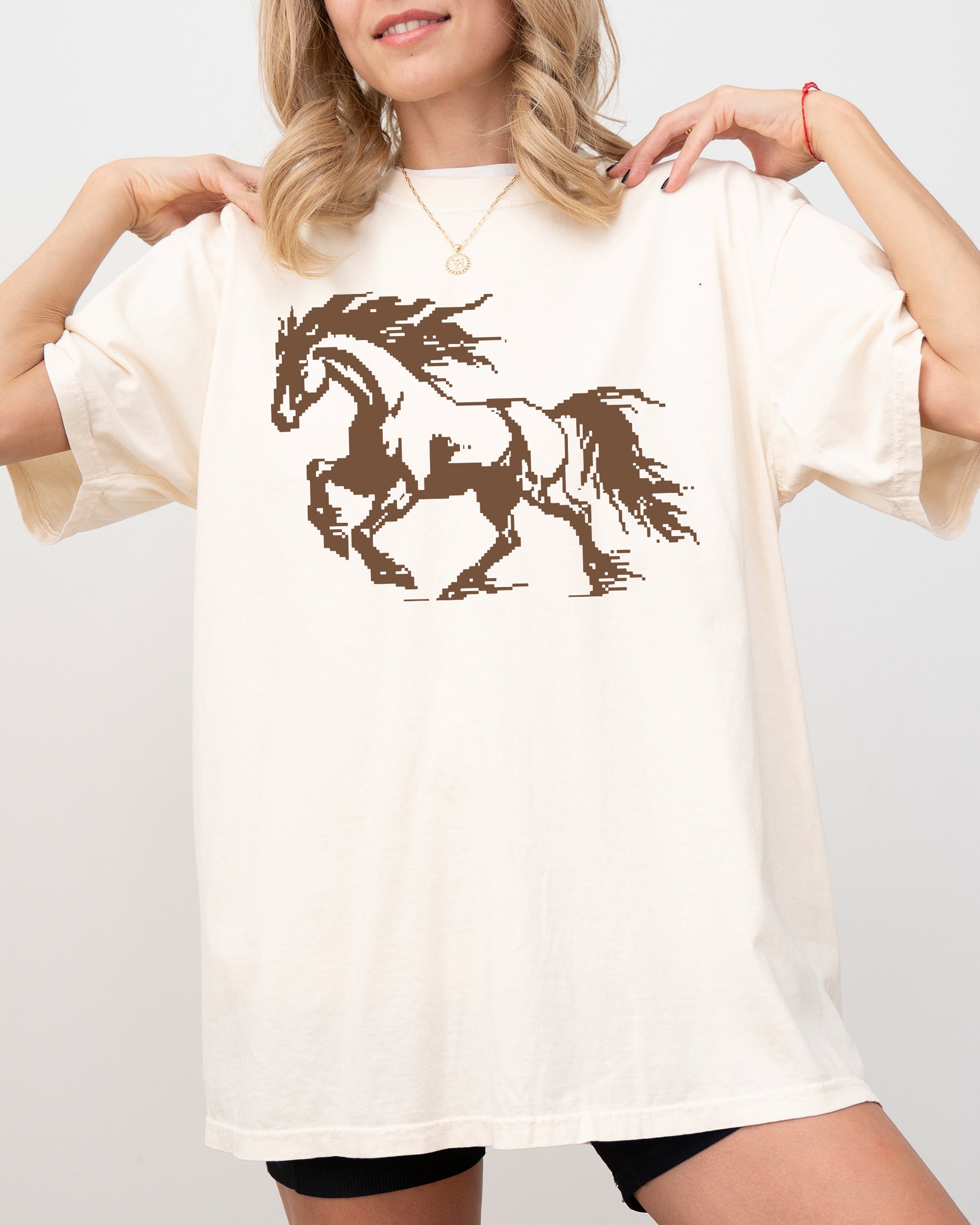 Retro Pixel Horse 8-Bit Vintage Pixelated Arcade Style Classic Comfort Colors Tee