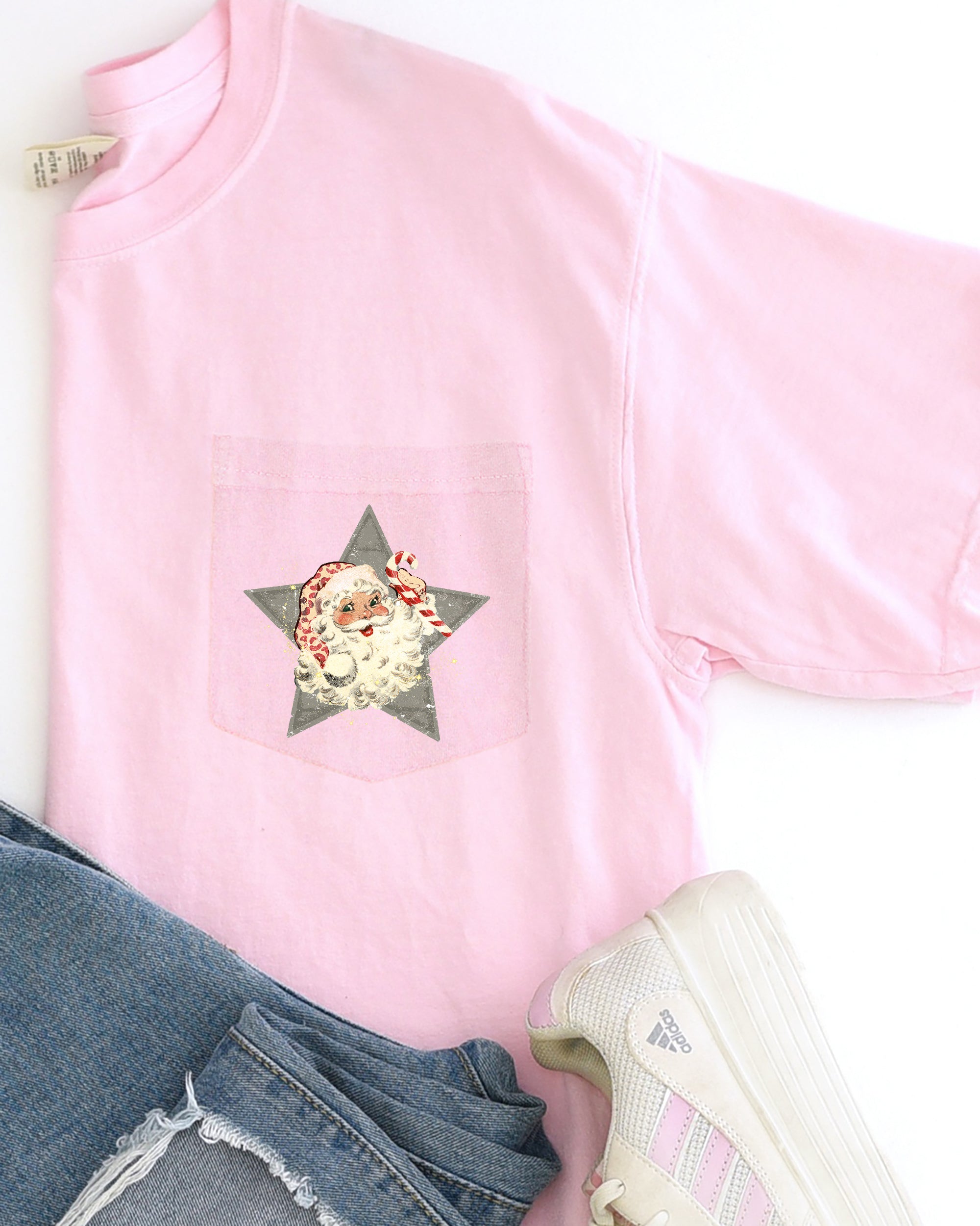 Retro Santa Green Star Christmas Snow Xmas Pocket Scene Vintage Holiday Cheer Comfort Colors Tee