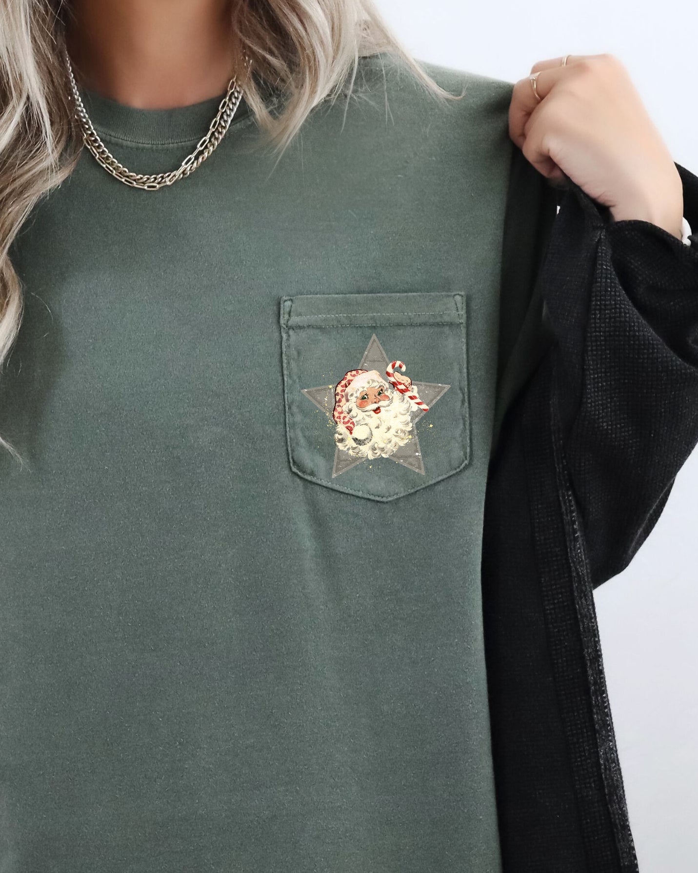 Retro Santa Green Star Christmas Snow Xmas Pocket Scene Vintage Holiday Cheer Comfort Colors Tee